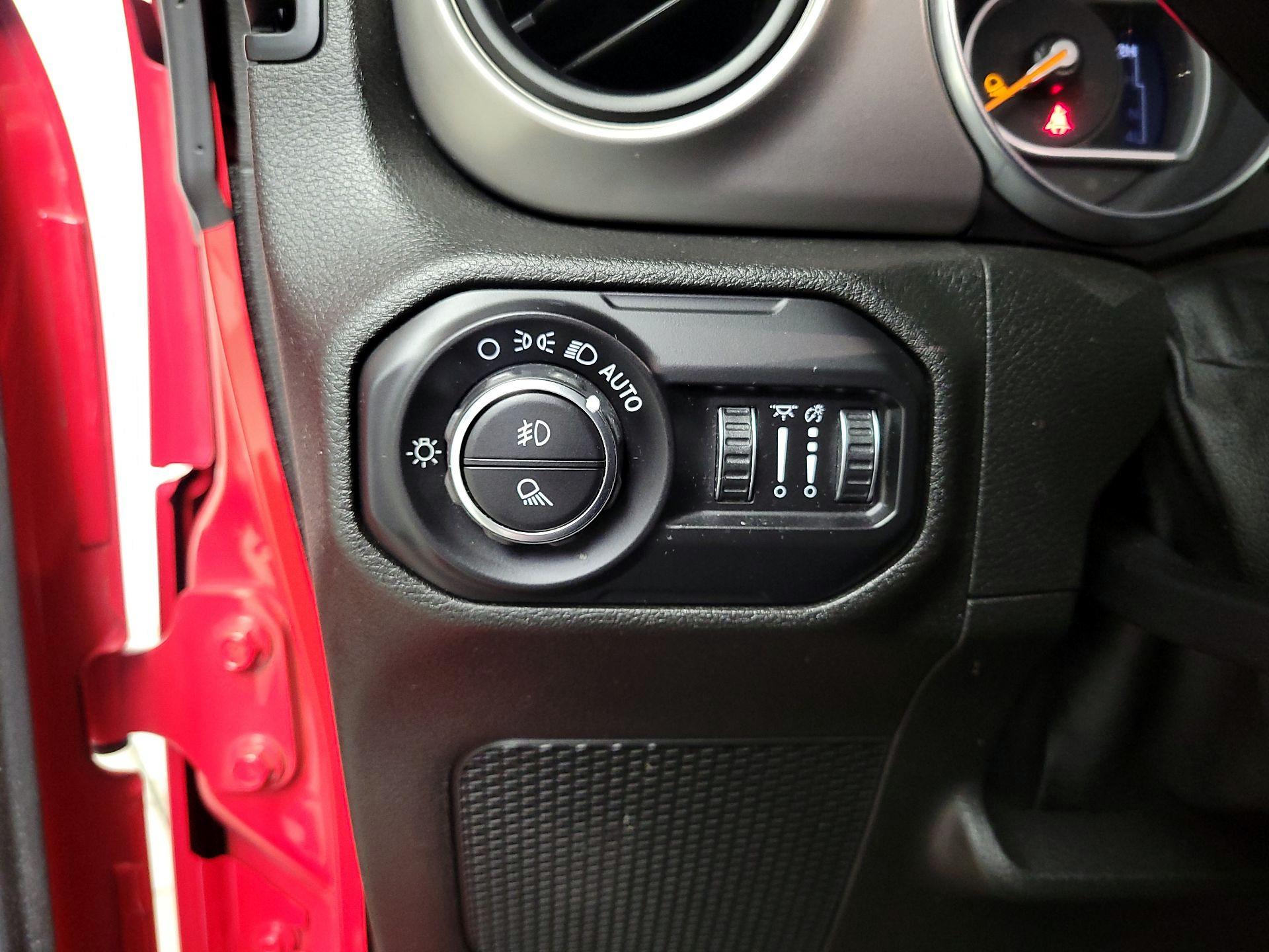 Thumbnail: 2020 Jeep Gladiator - 13