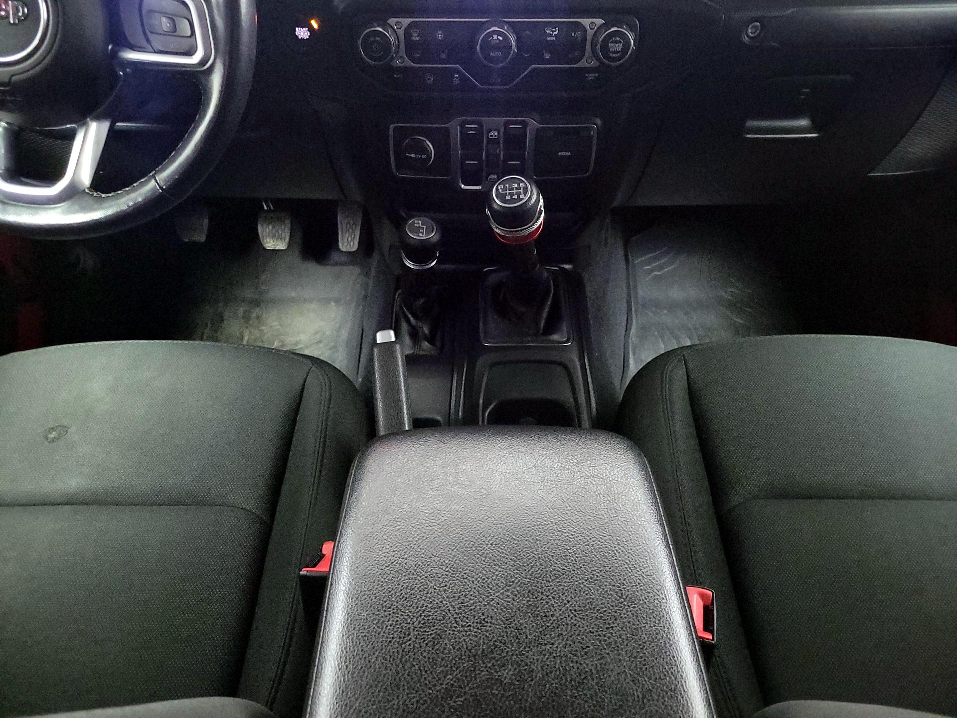 Thumbnail: 2020 Jeep Gladiator - 17