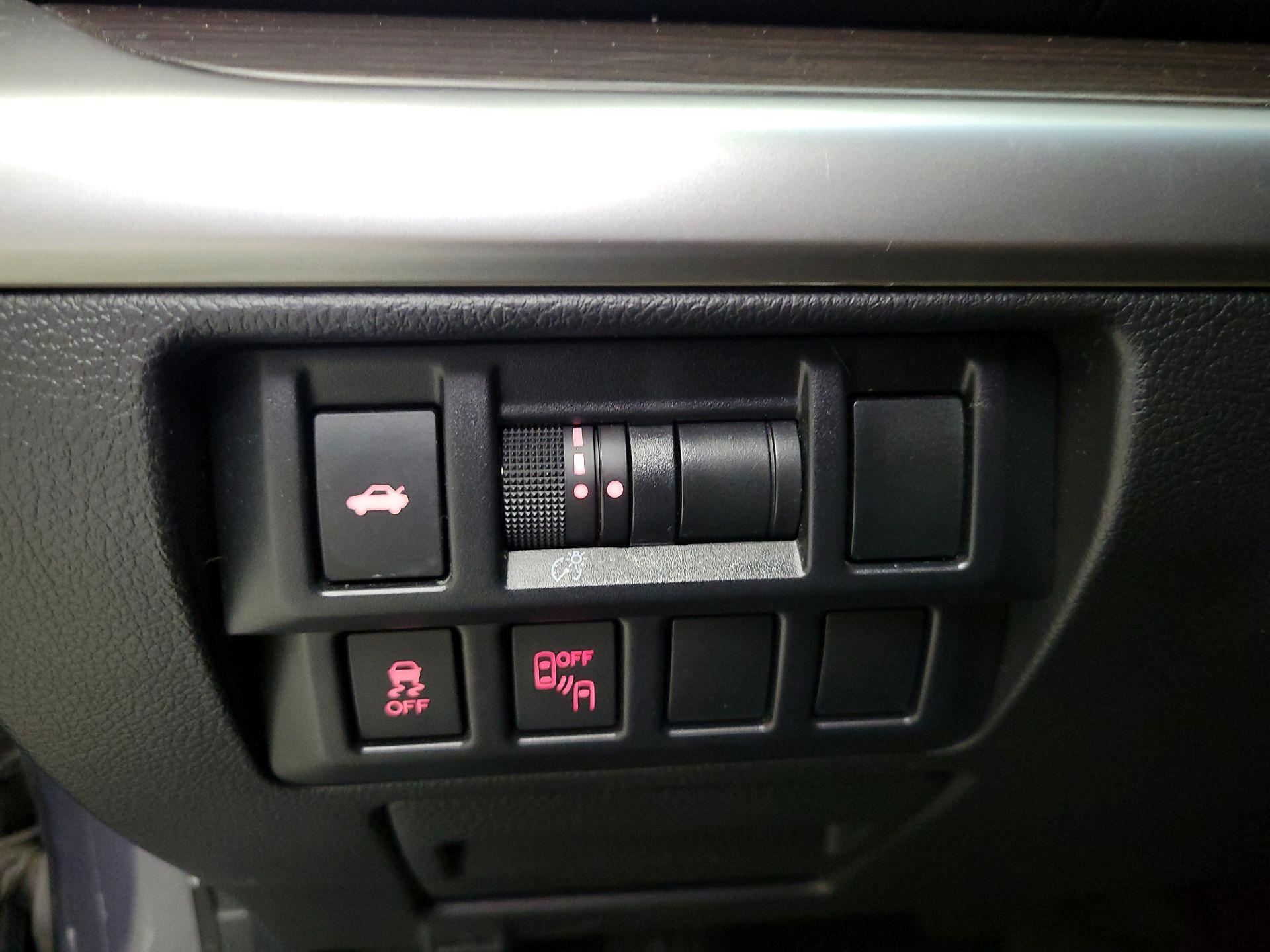 Thumbnail: 2016 Subaru Legacy - 13