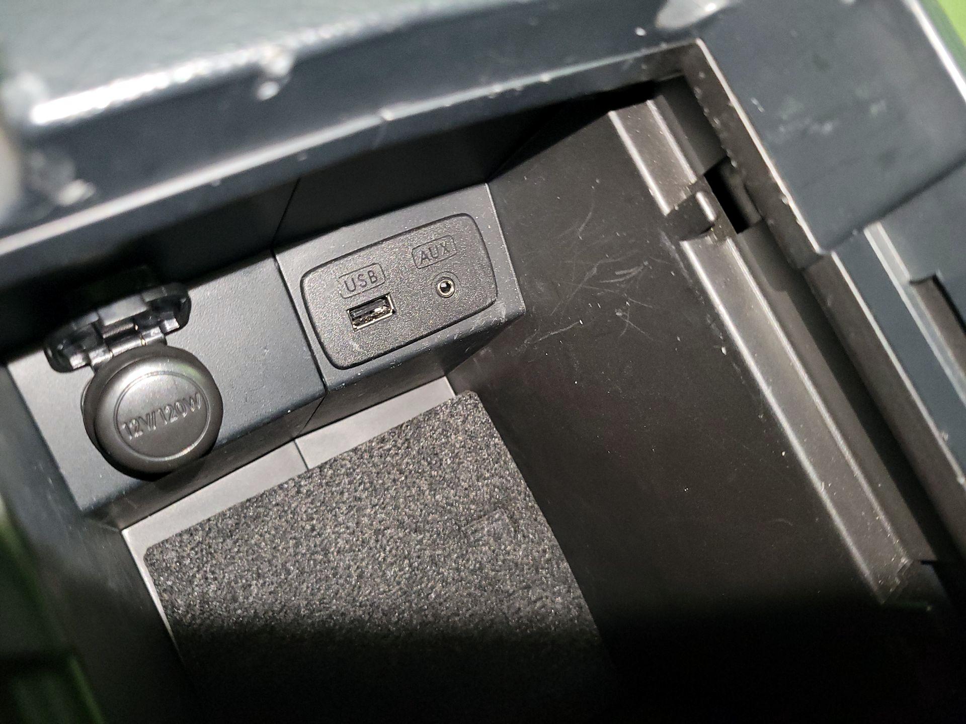 Thumbnail: 2015 Subaru Forester - 18