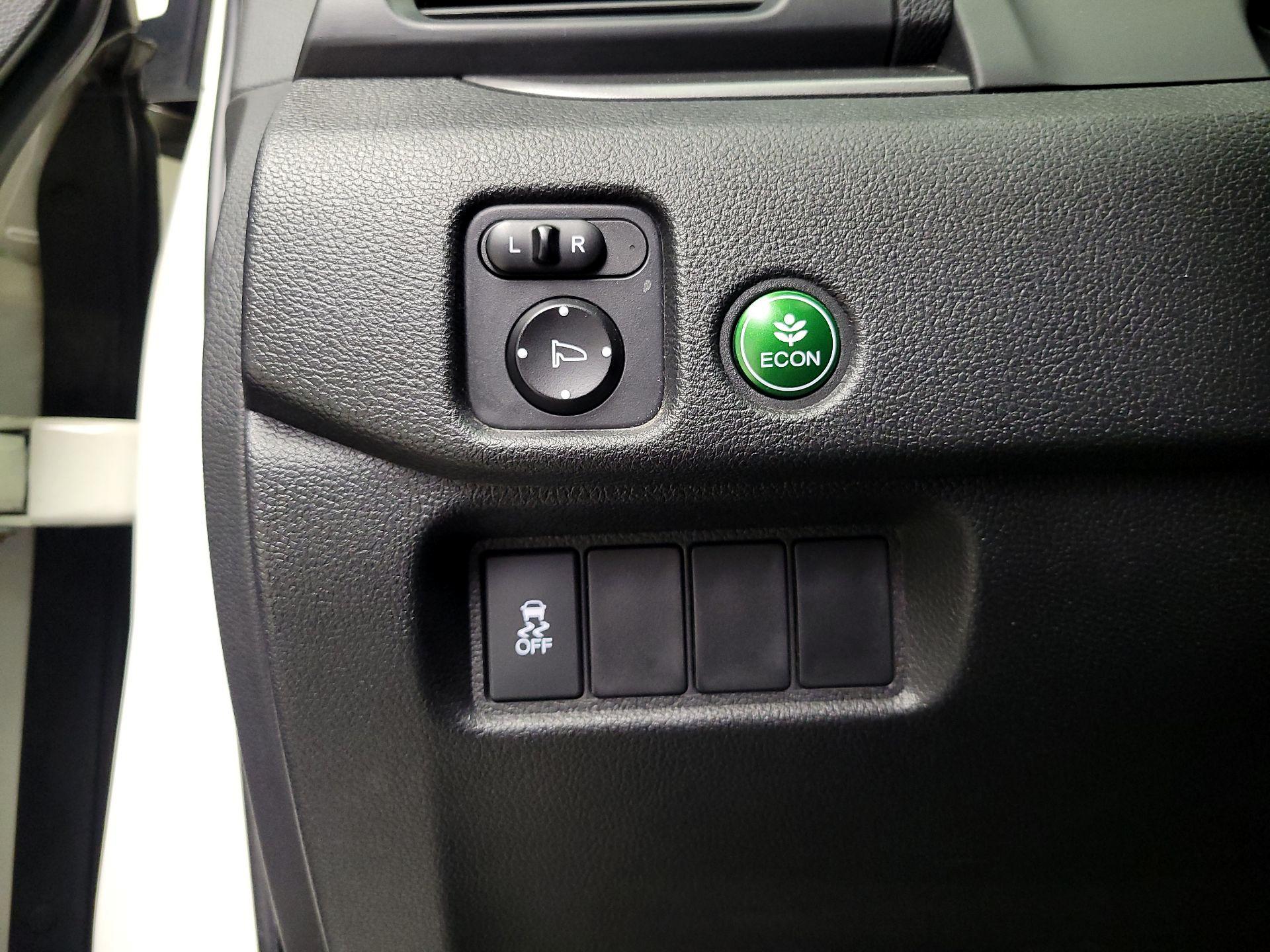 Thumbnail: 2018 Honda Pilot - 13