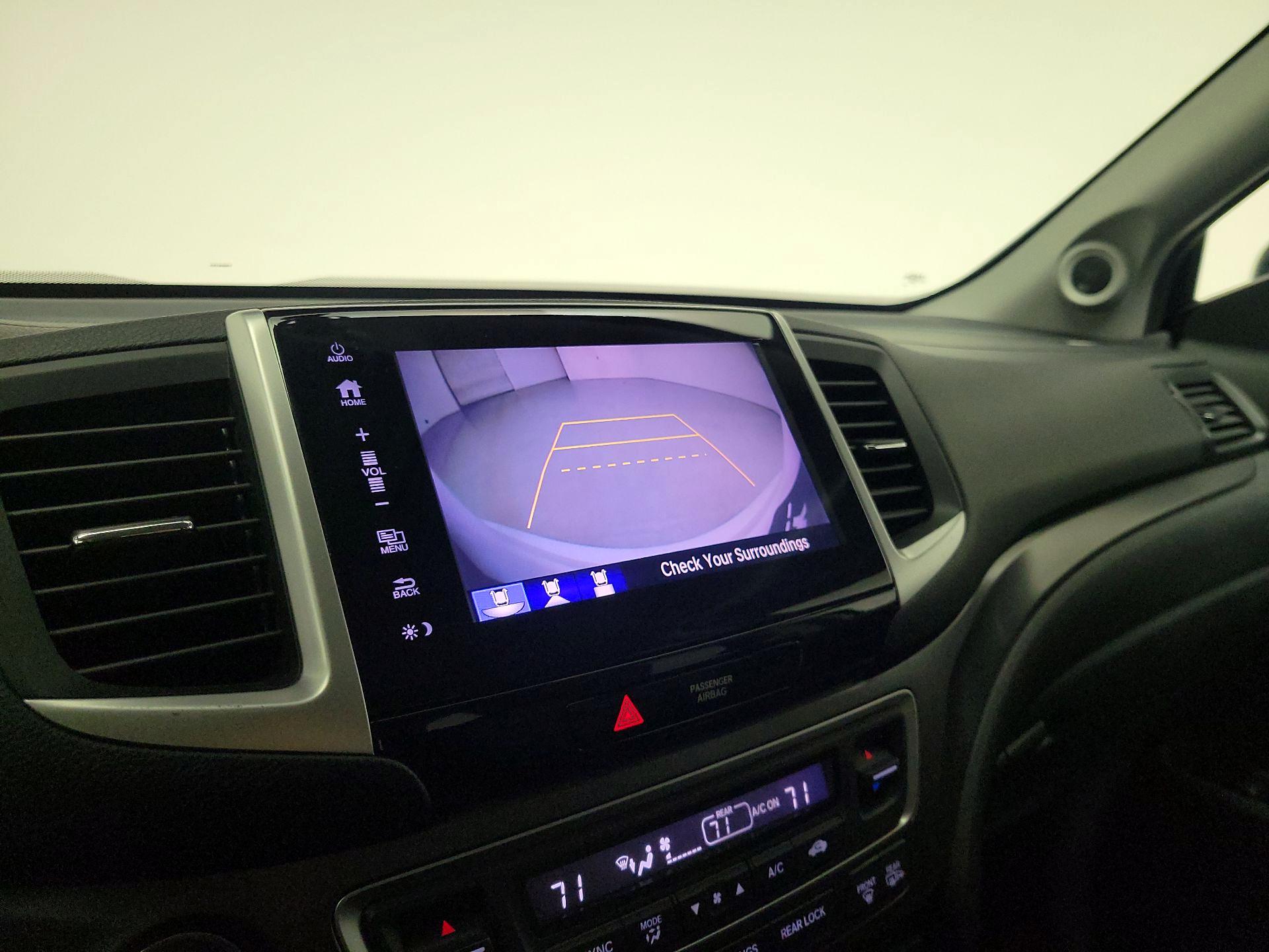 Thumbnail: 2018 Honda Pilot - 14