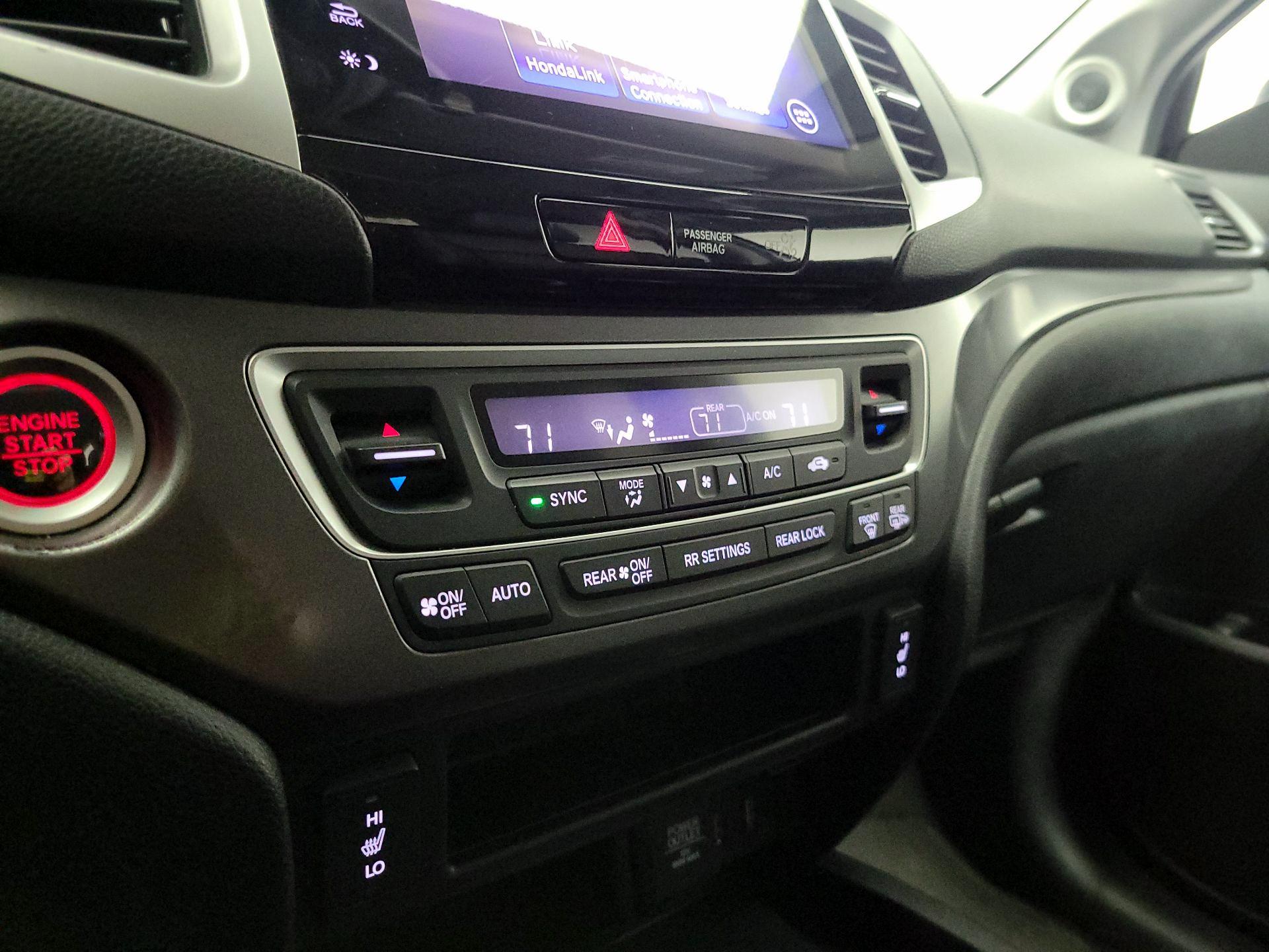 Thumbnail: 2018 Honda Pilot - 16