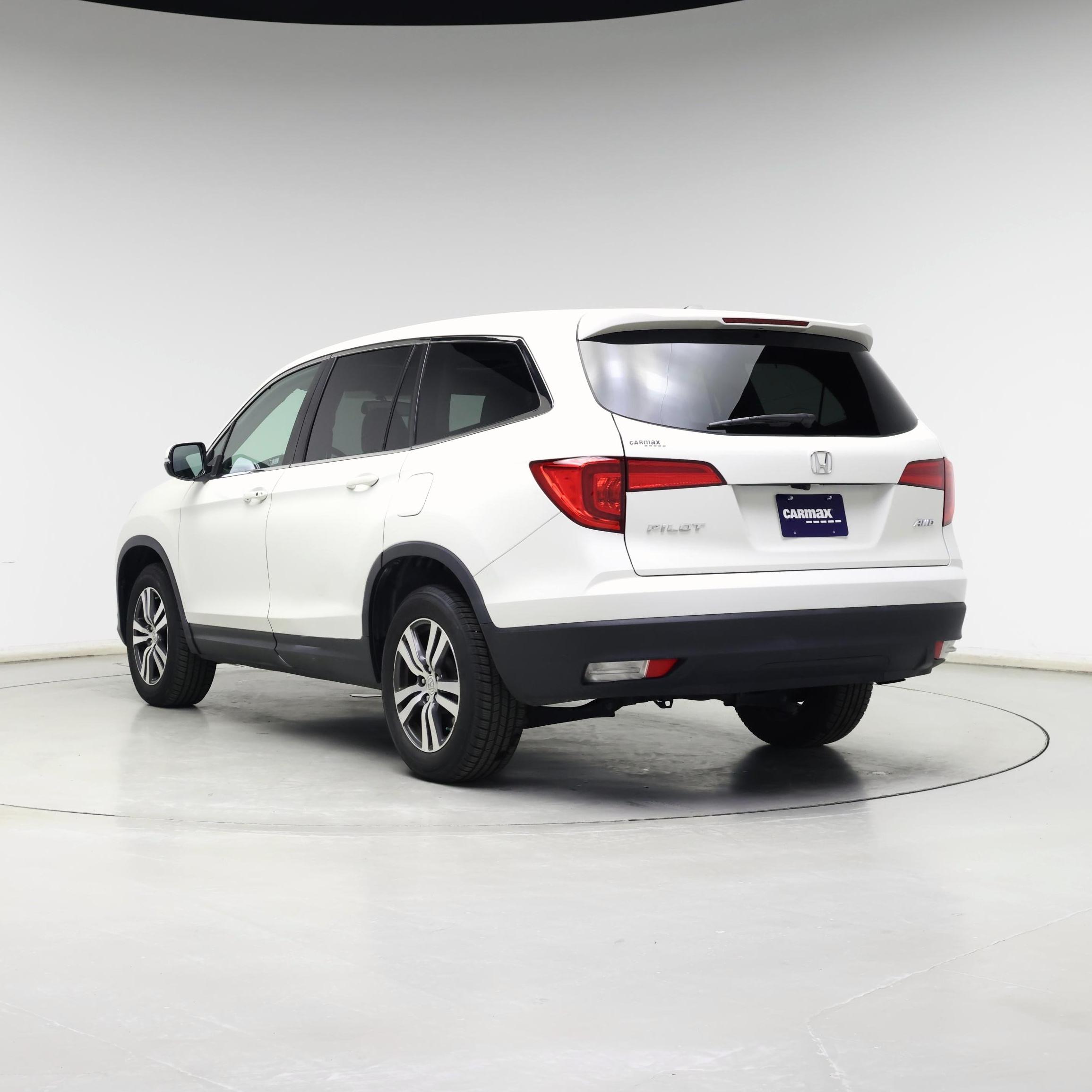 Thumbnail: 2018 Honda Pilot - 2