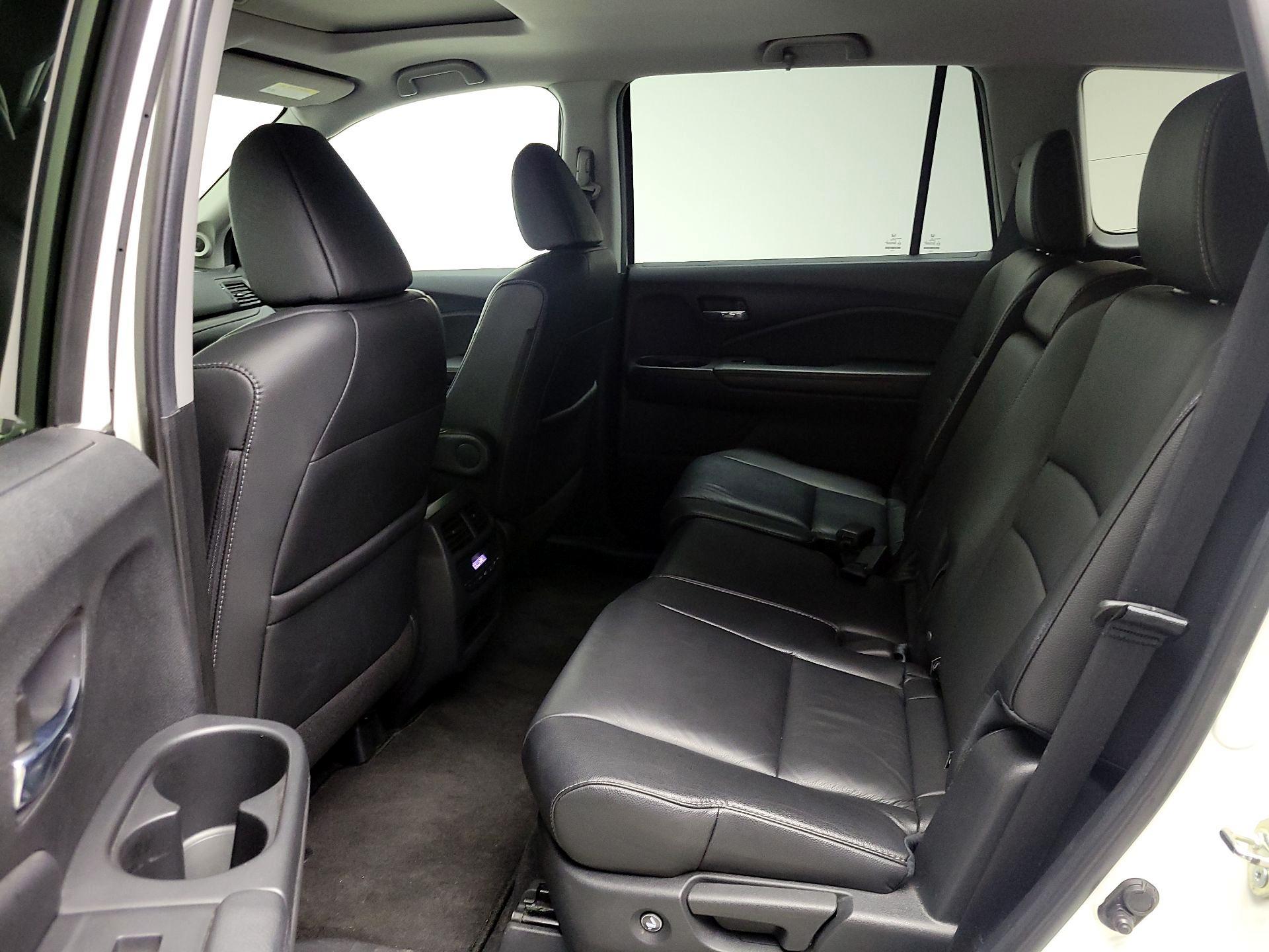 Thumbnail: 2018 Honda Pilot - 20