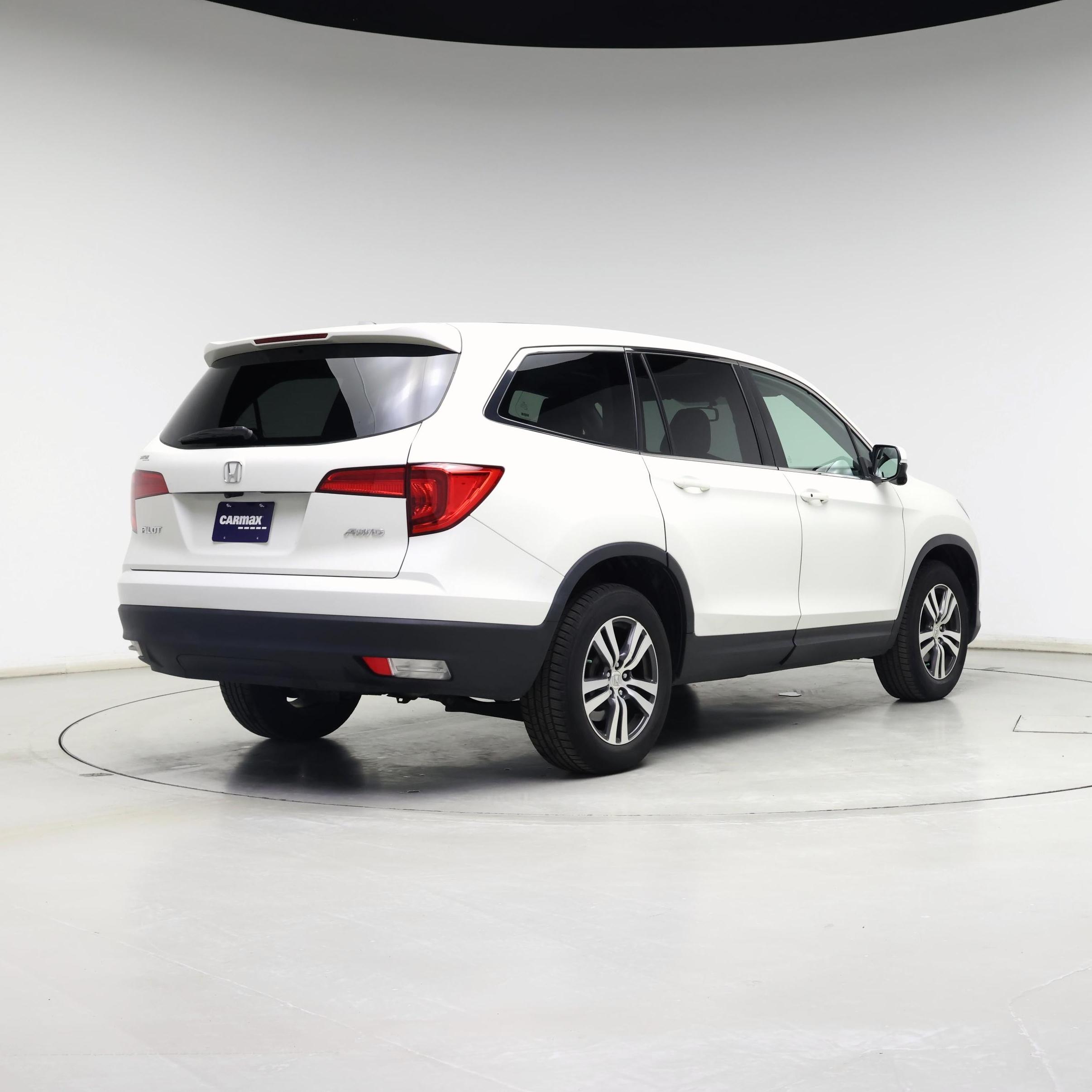 Thumbnail: 2018 Honda Pilot - 8