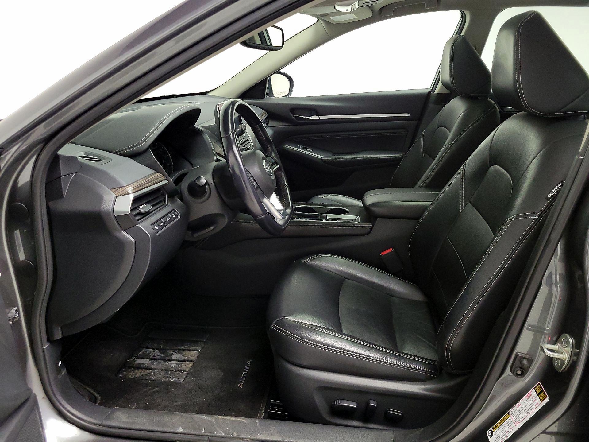 Thumbnail: 2019 Nissan Altima - 11