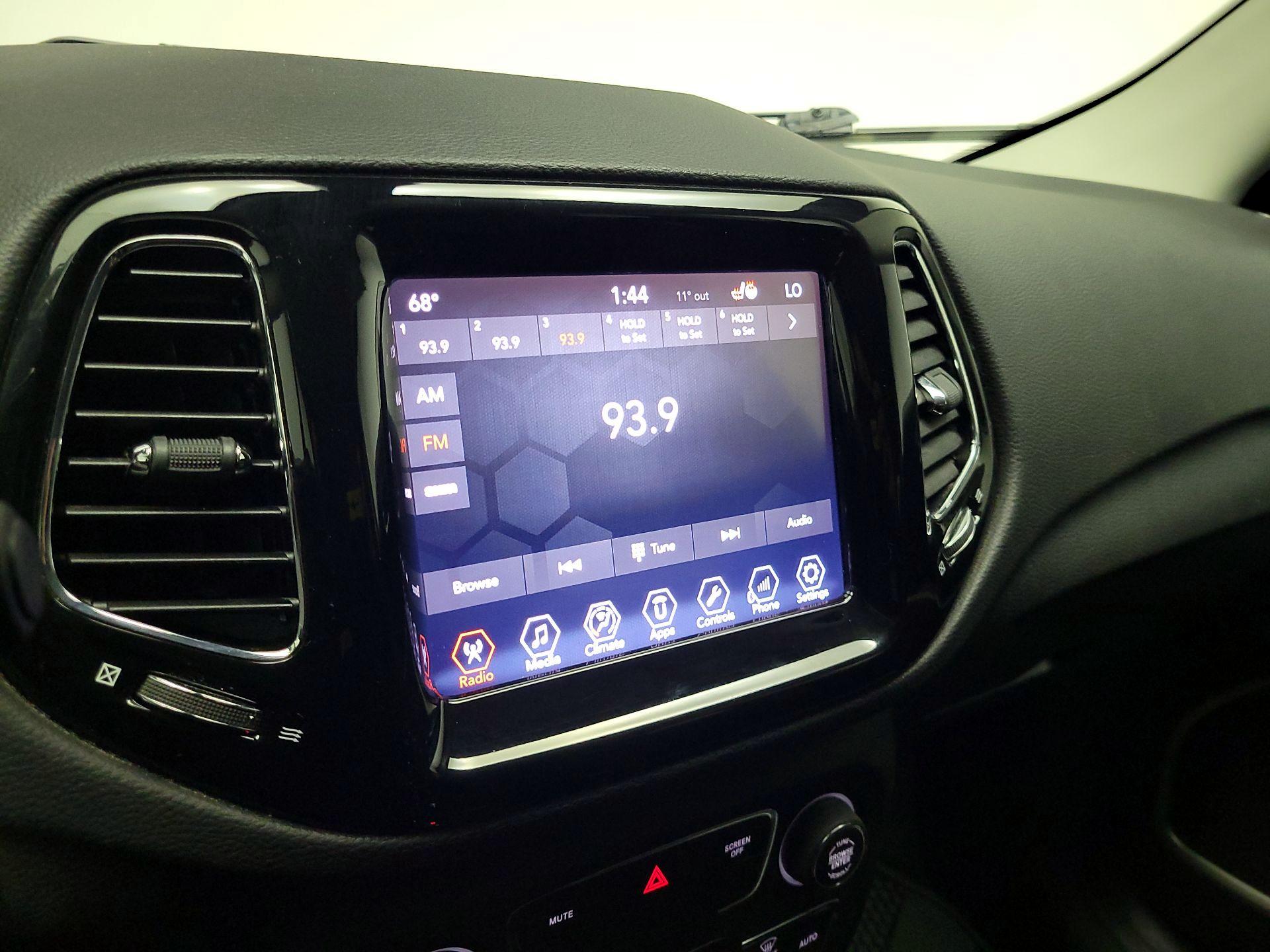 Thumbnail: 2018 Jeep Compass - 15