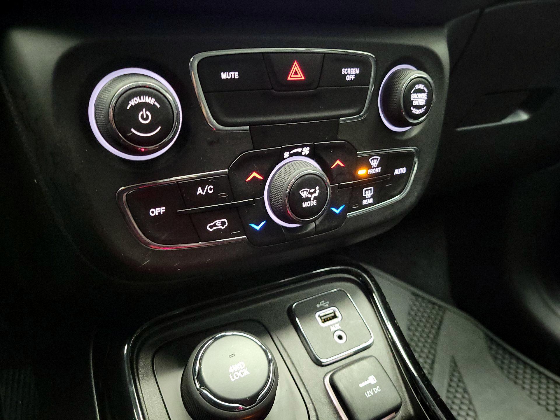 Thumbnail: 2018 Jeep Compass - 16