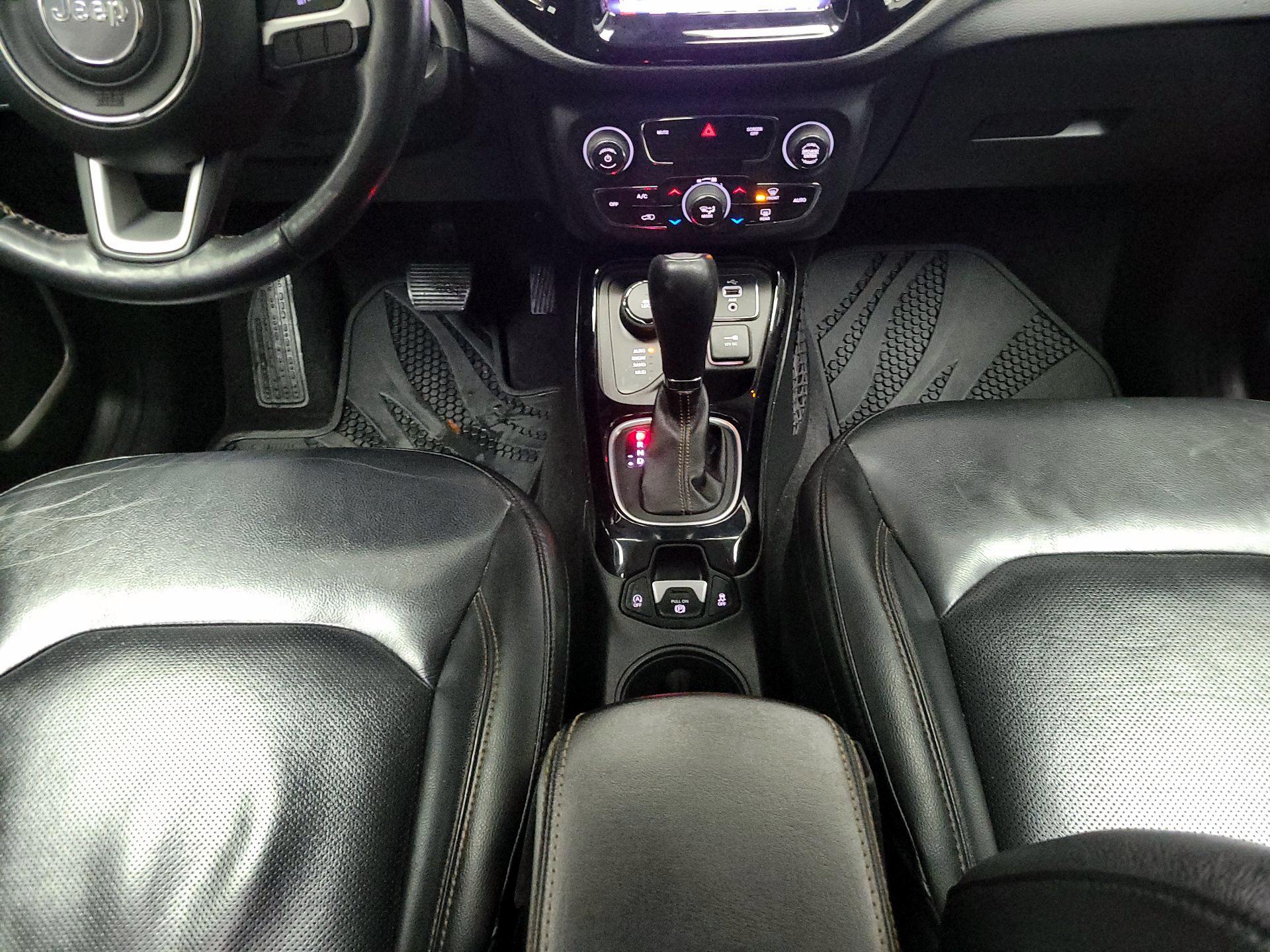 Thumbnail: 2018 Jeep Compass - 17