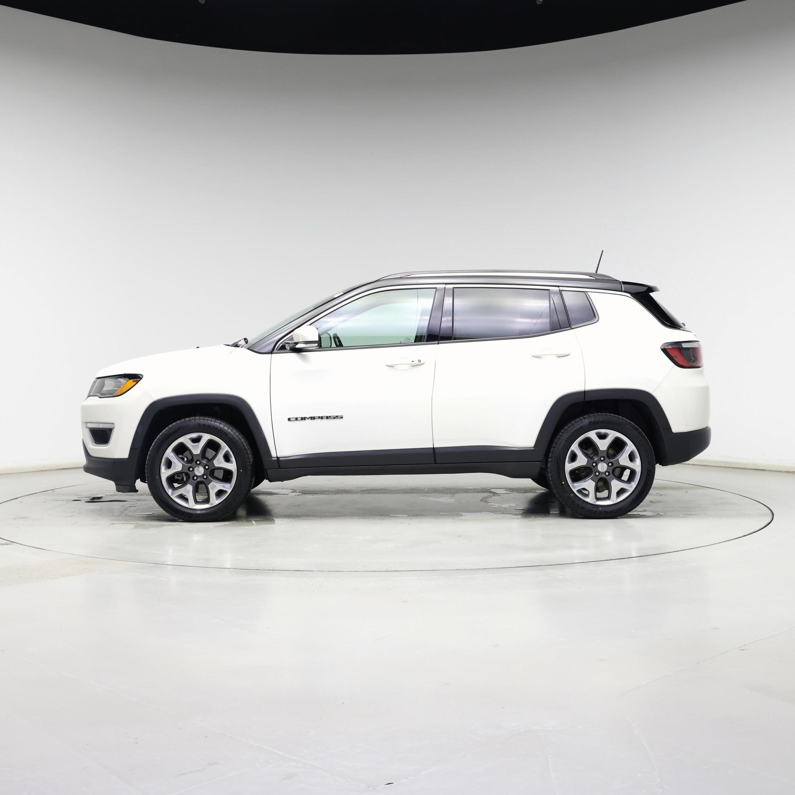Thumbnail: 2018 Jeep Compass - 3