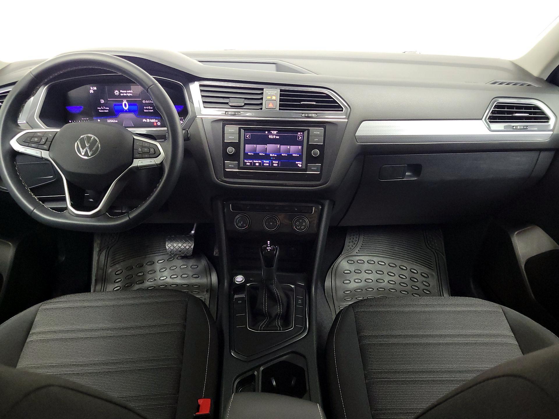 Thumbnail: 2023 Volkswagen Tiguan - 9