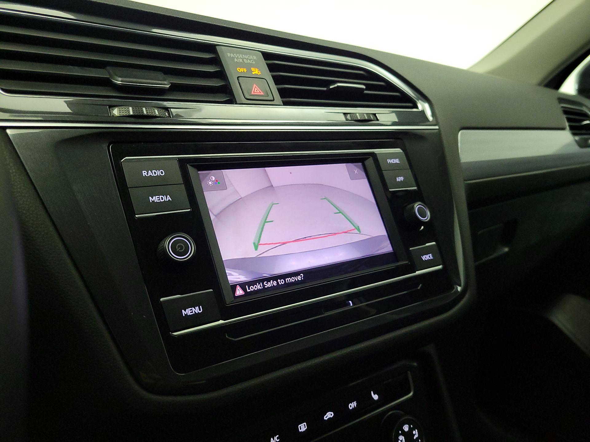 Thumbnail: 2023 Volkswagen Tiguan - 14