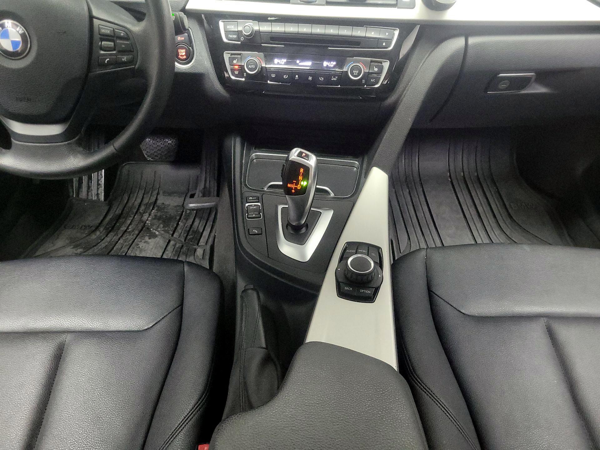 Thumbnail: 2016 BMW 3 Series - 17