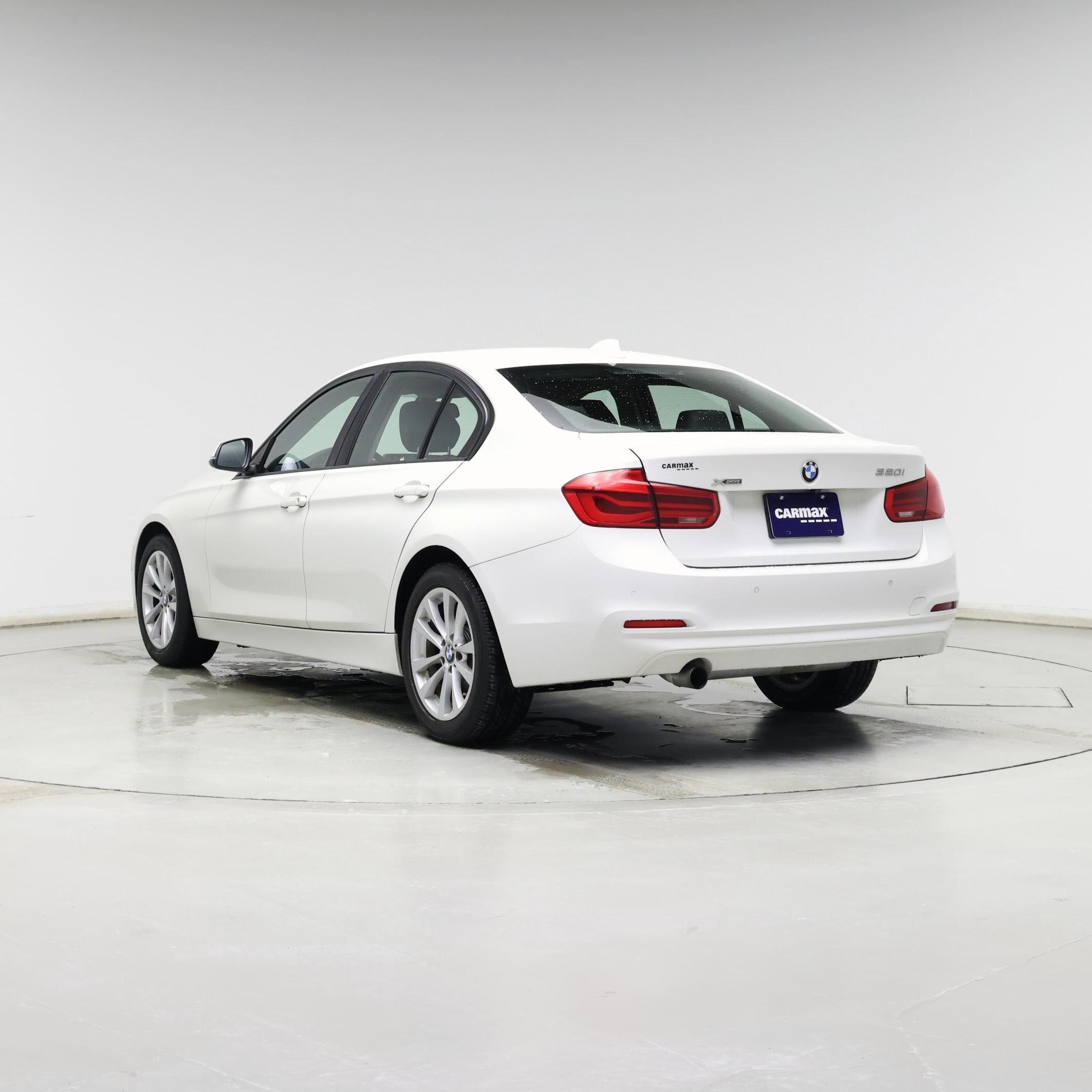 Thumbnail: 2016 BMW 3 Series - 2