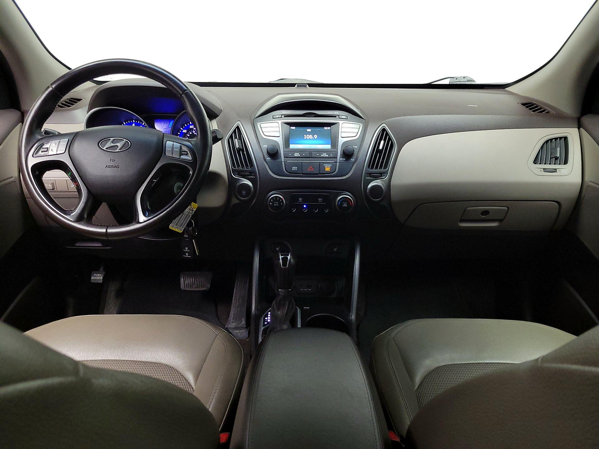 Thumbnail: 2015 Hyundai Tucson - 9