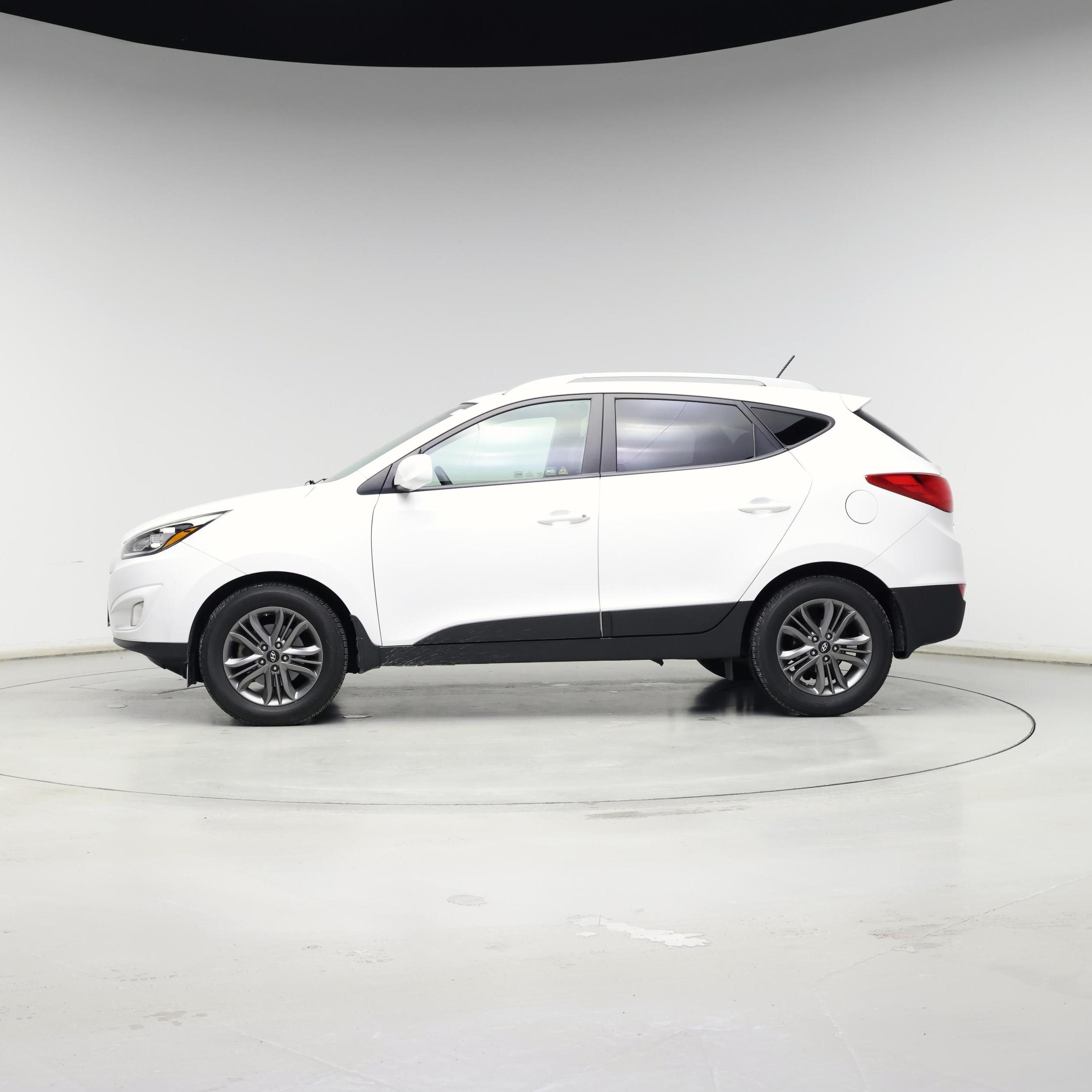 Thumbnail: 2015 Hyundai Tucson - 3