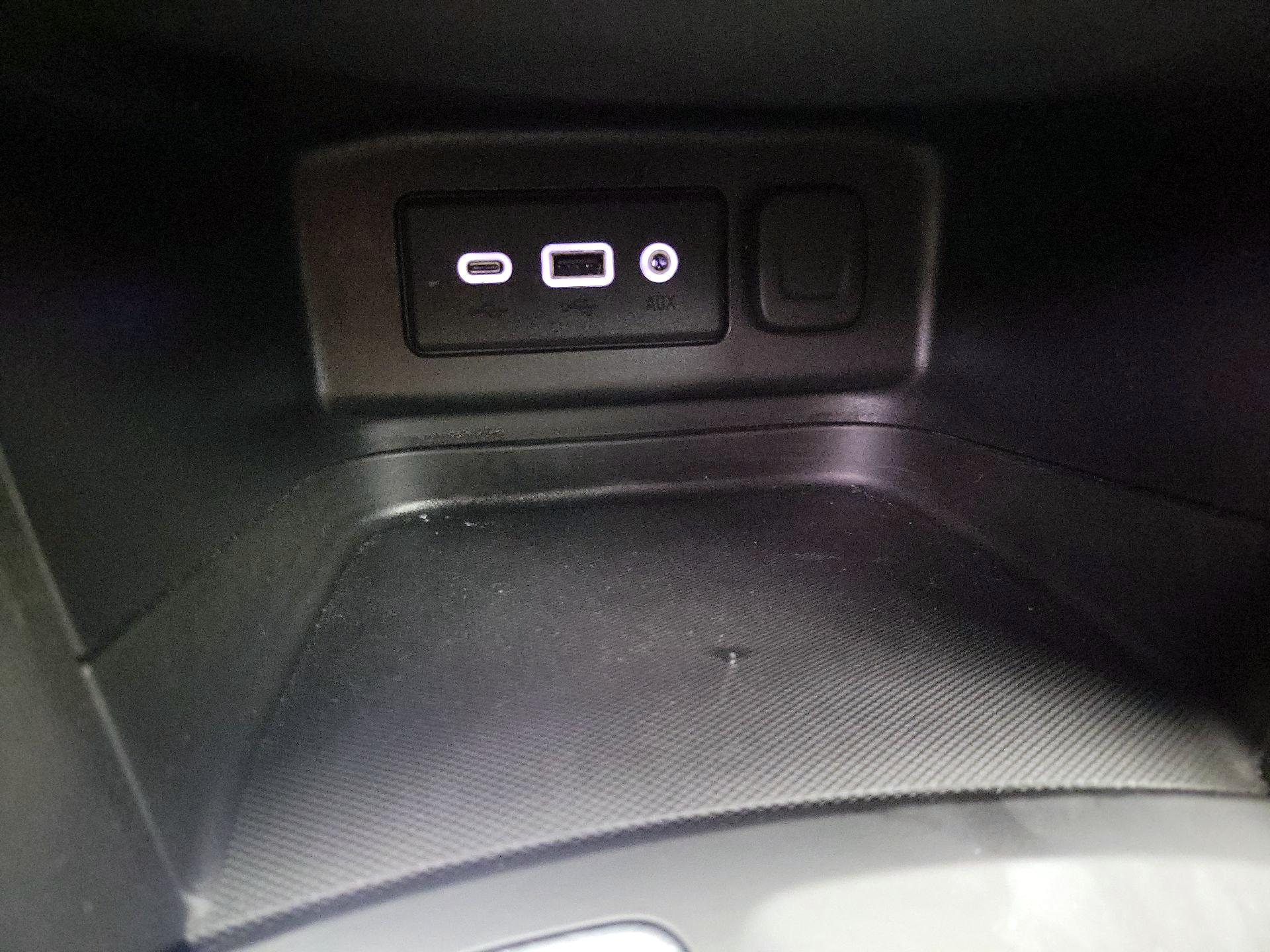 Thumbnail: 2020 Chevrolet Equinox - 18