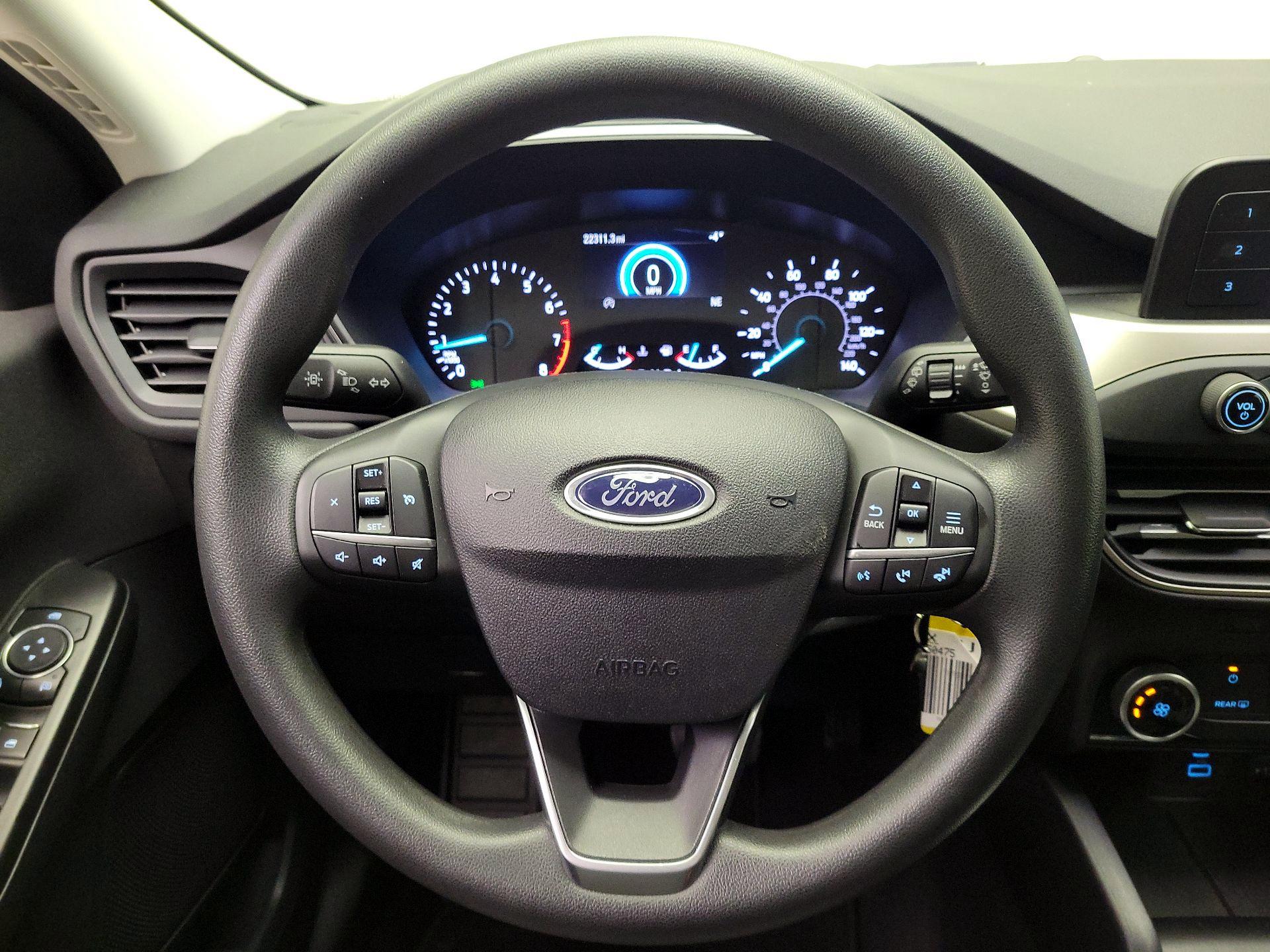 Thumbnail: 2022 Ford Escape - 10