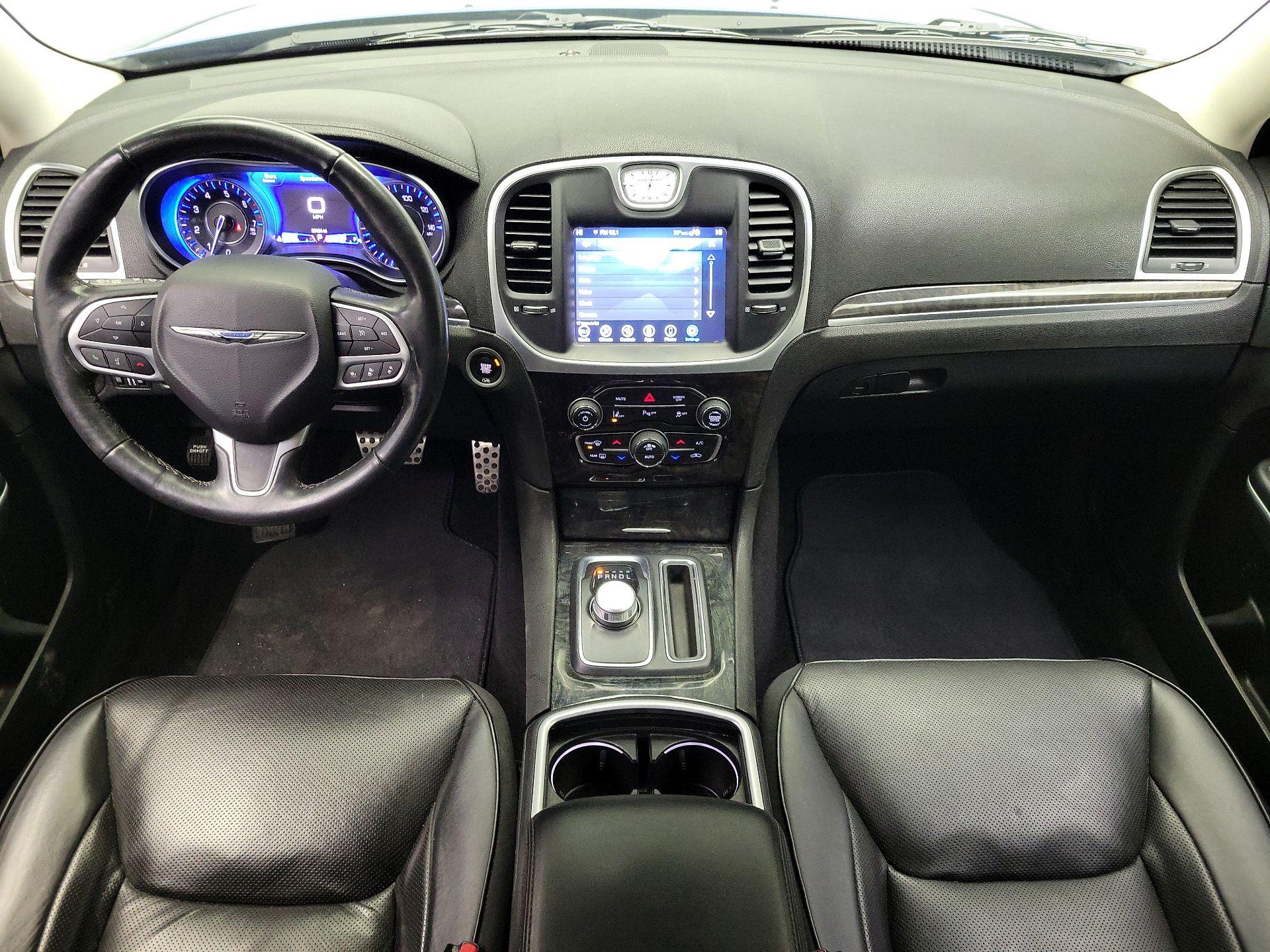 Thumbnail: 2022 Chrysler 300 - 9