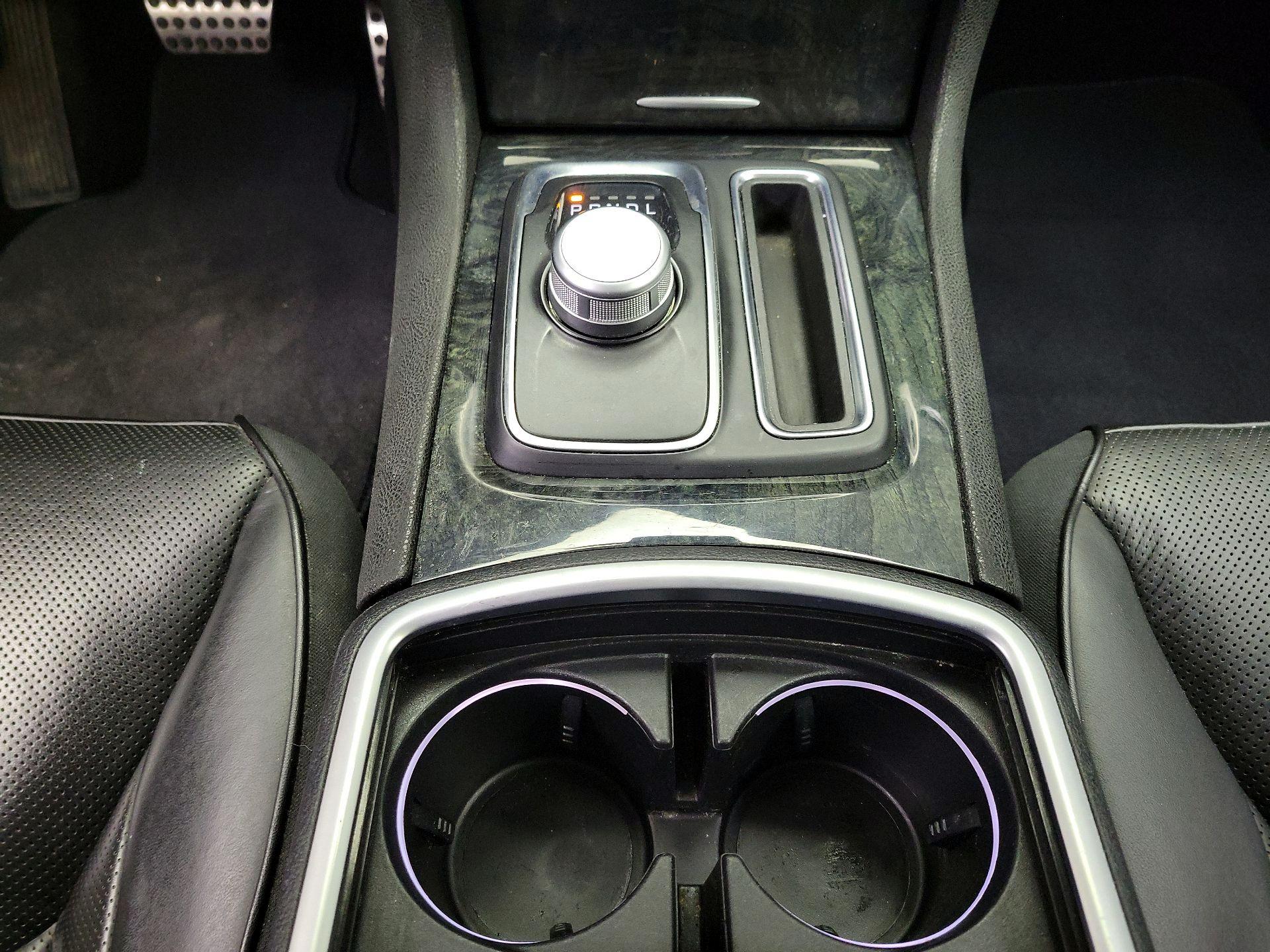 Thumbnail: 2022 Chrysler 300 - 17