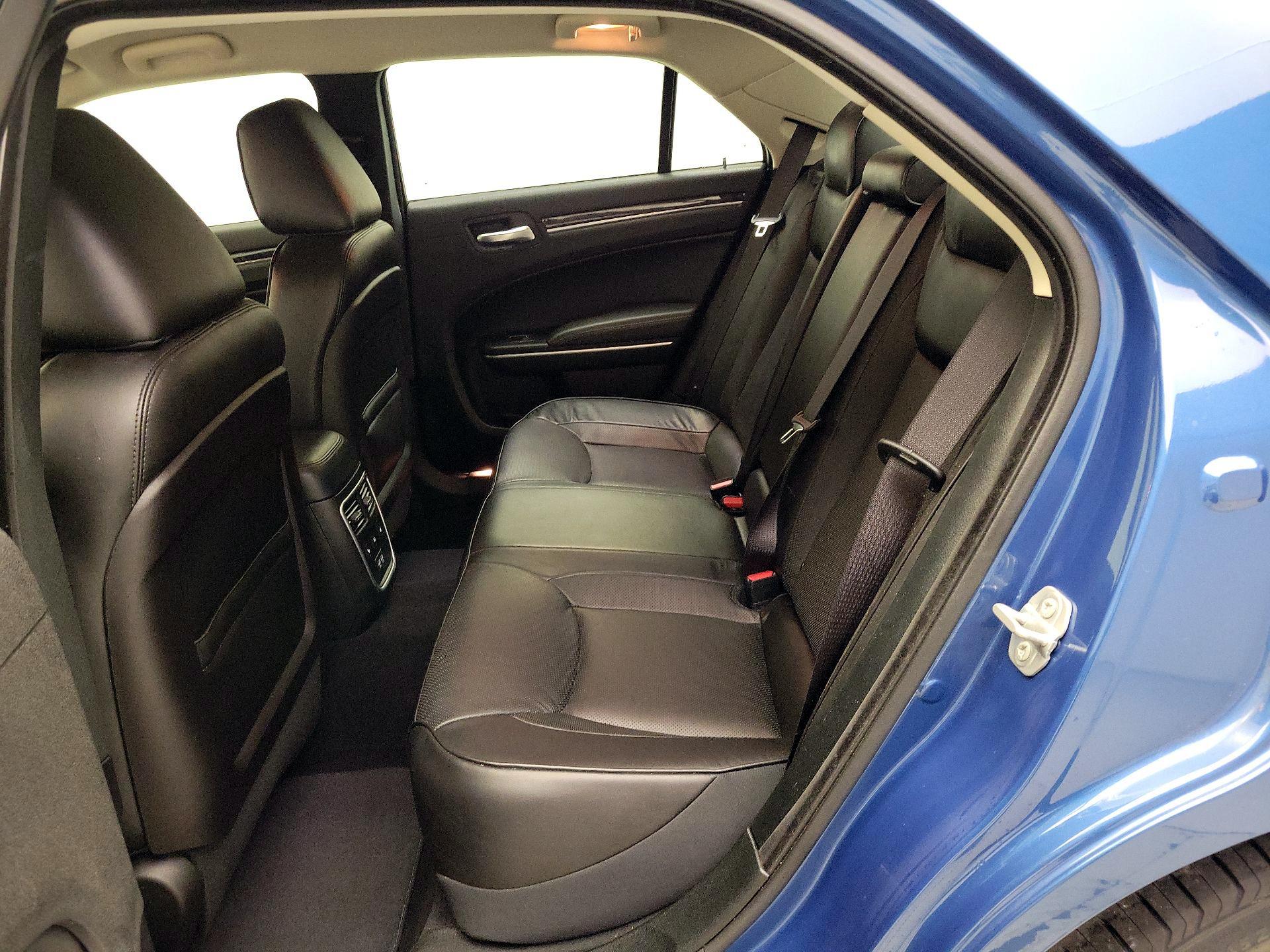 Thumbnail: 2022 Chrysler 300 - 18