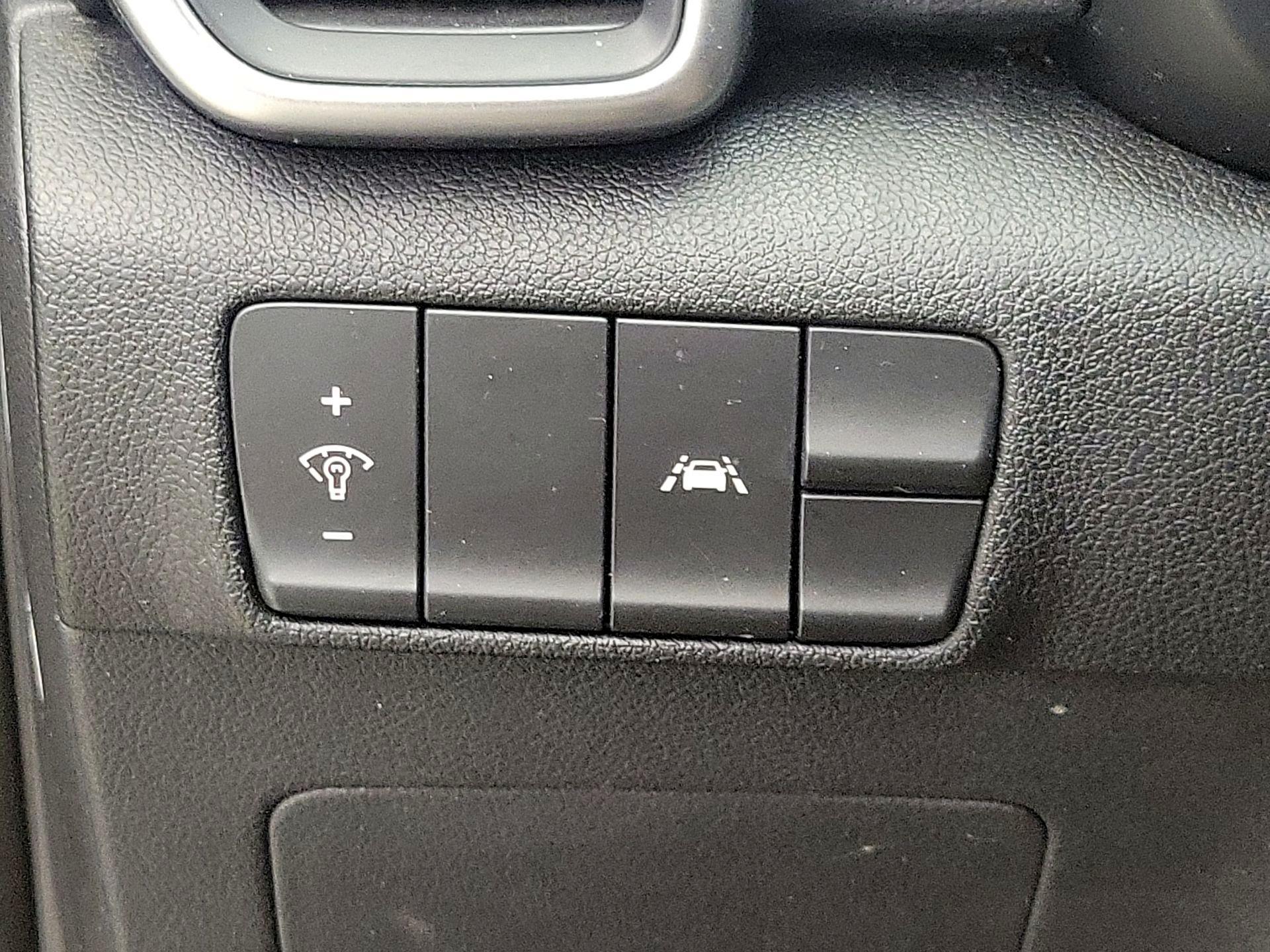 Thumbnail: 2021 Kia Sportage - 13