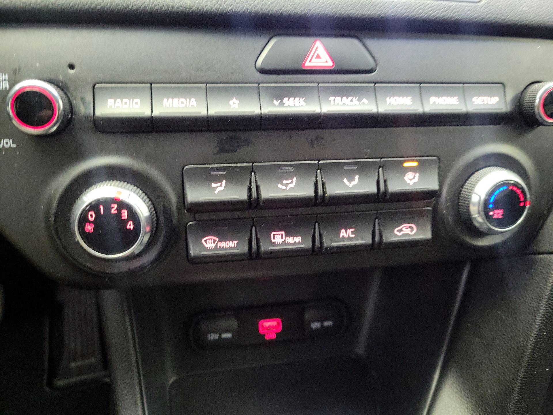 Thumbnail: 2021 Kia Sportage - 16