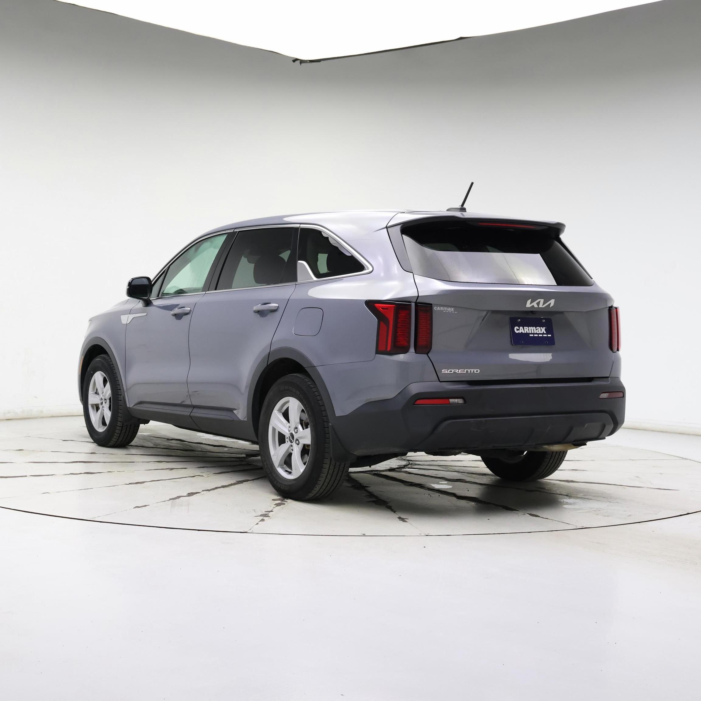 Thumbnail: 2023 Kia Sorento - 2