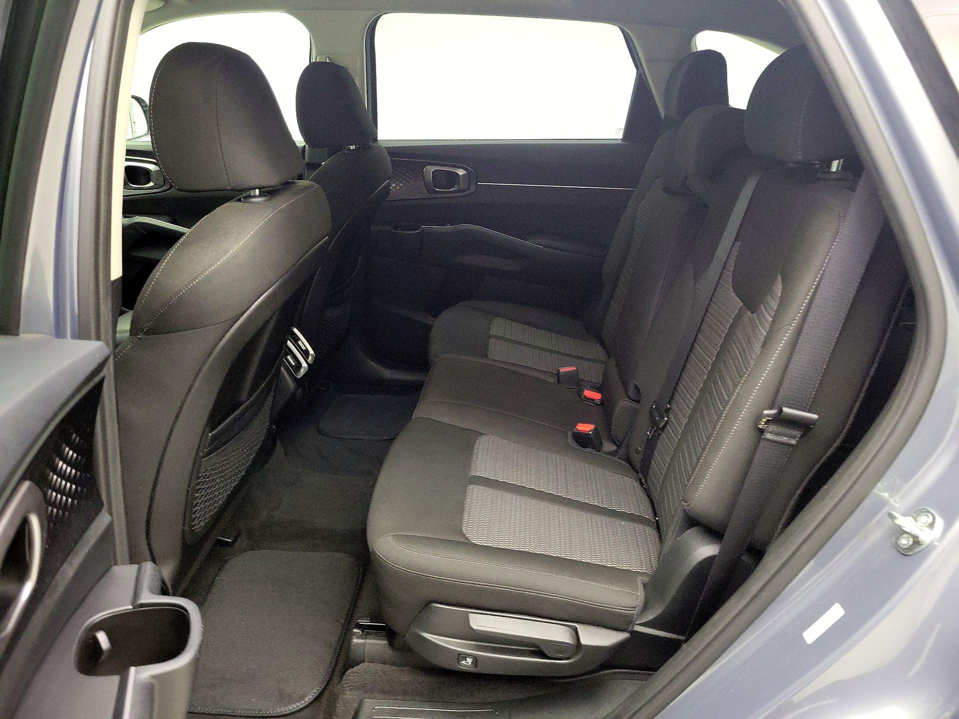 Thumbnail: 2023 Kia Sorento - 19