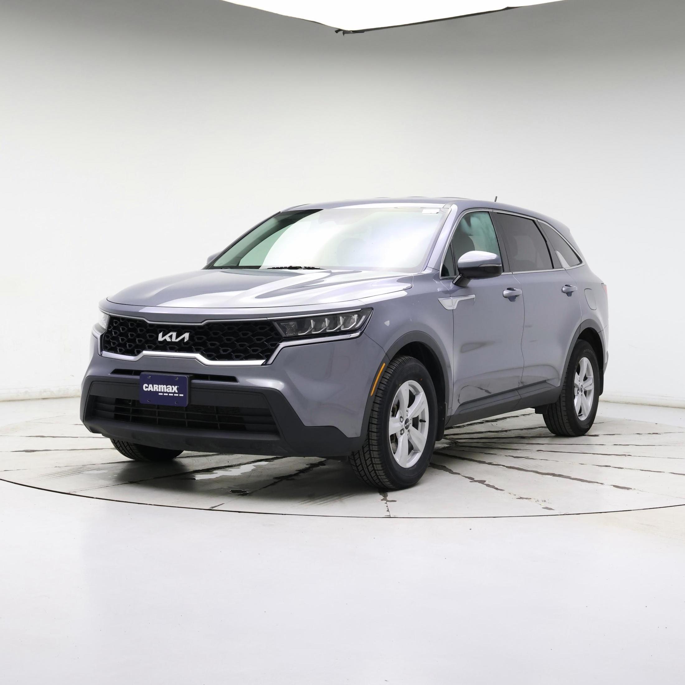 Thumbnail: 2023 Kia Sorento - 4