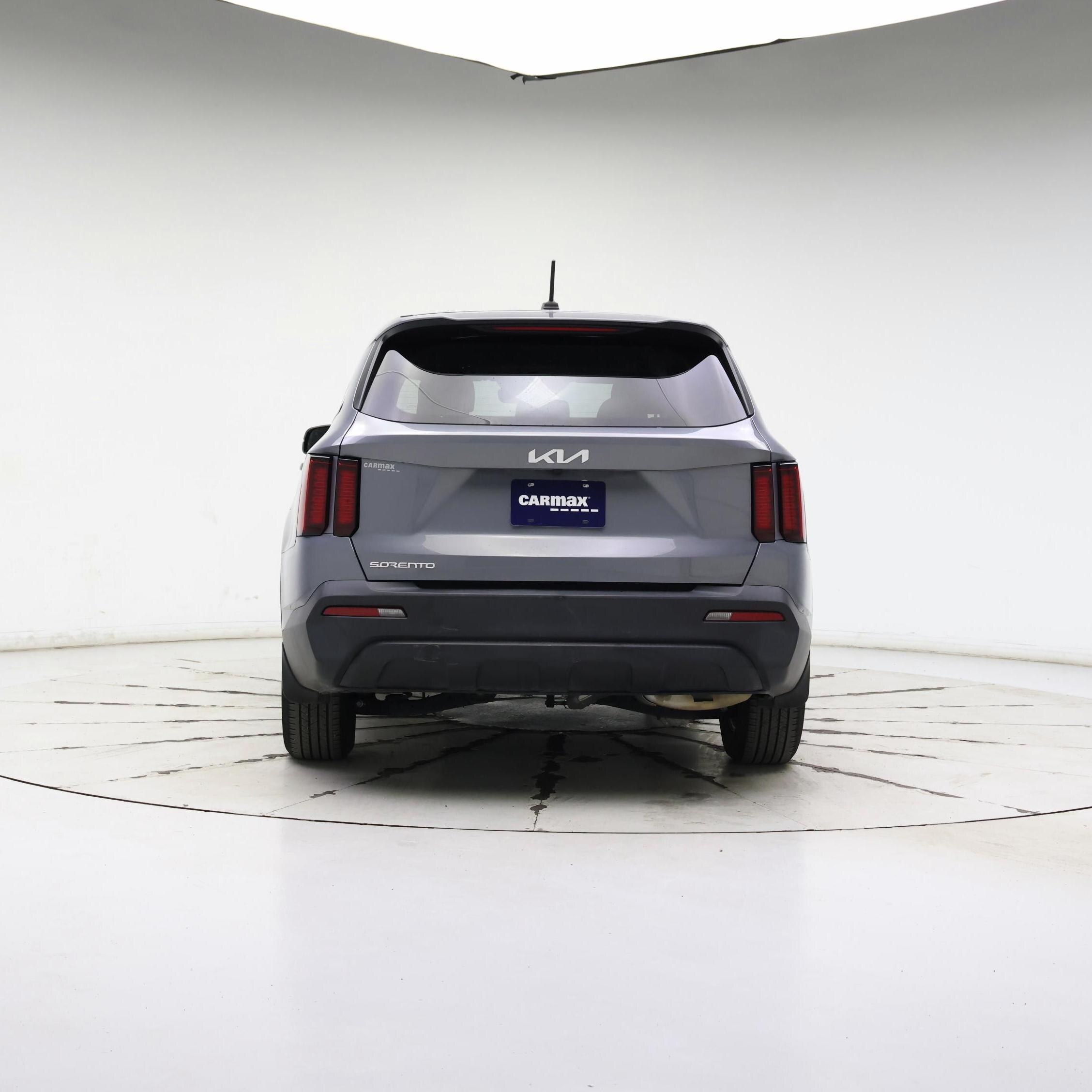 Thumbnail: 2023 Kia Sorento - 6