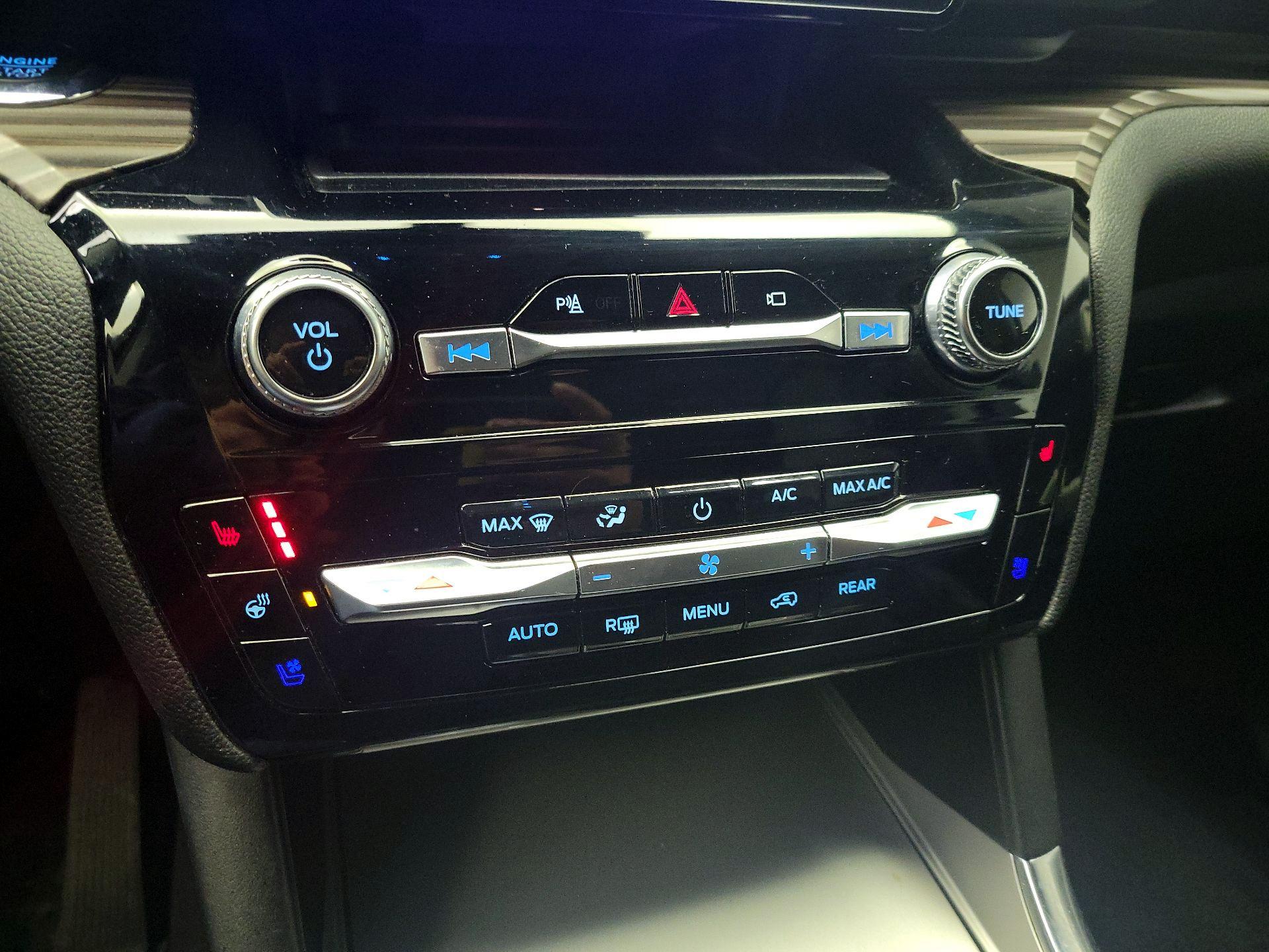 Thumbnail: 2023 Ford Explorer - 17