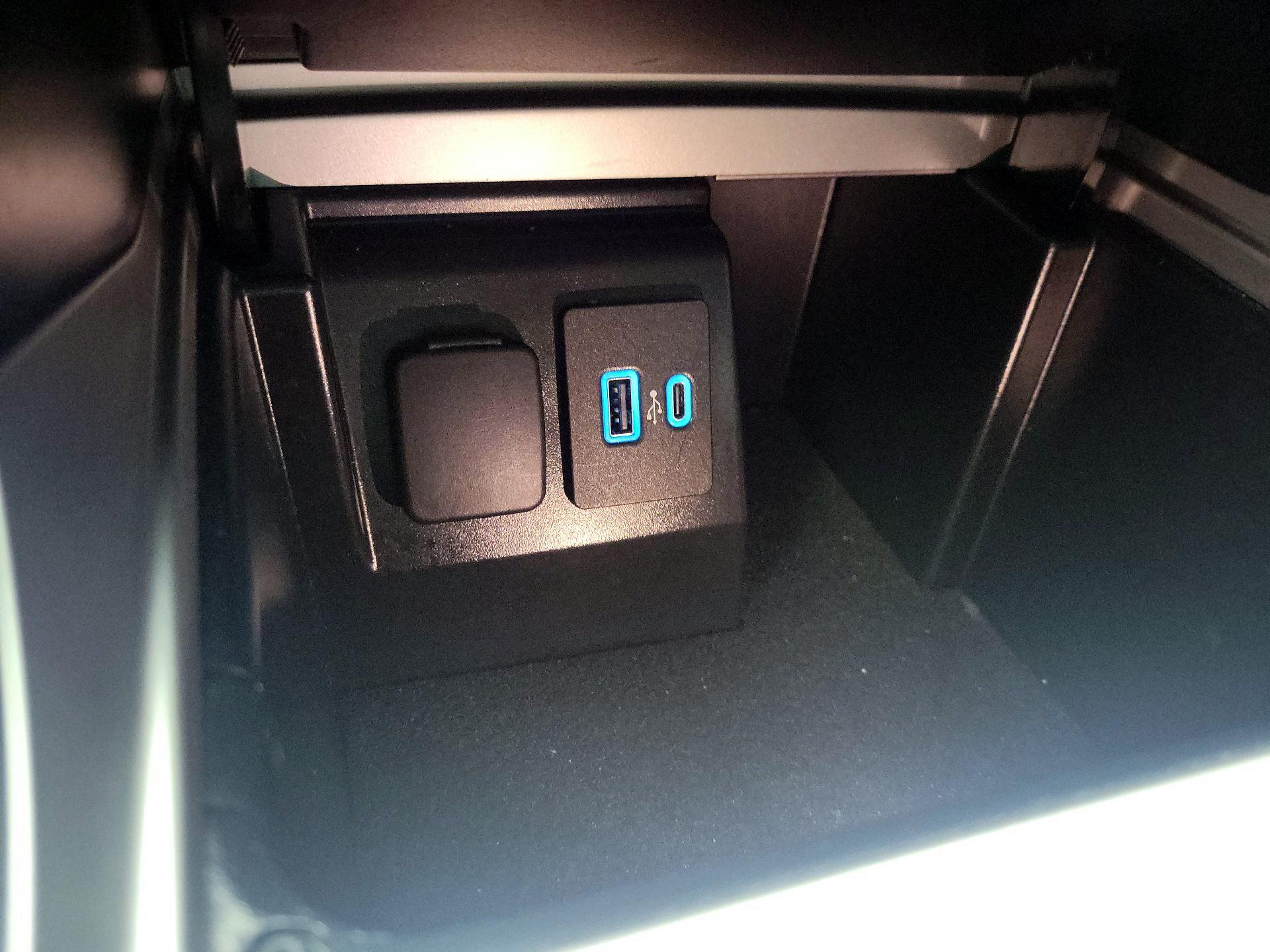 Thumbnail: 2023 Ford Explorer - 19