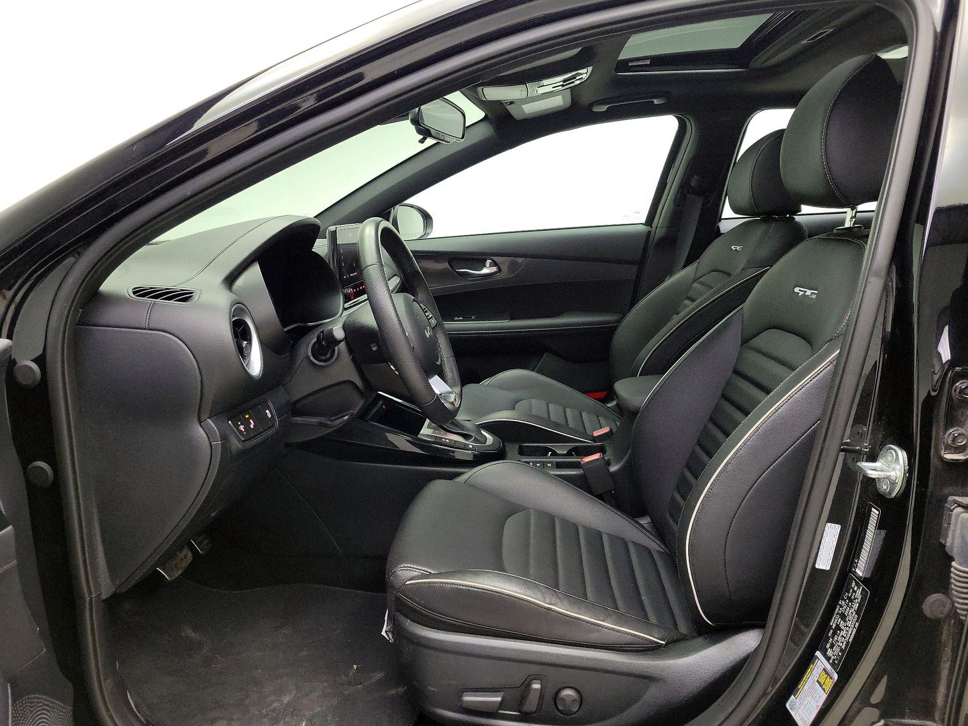 Thumbnail: 2024 Kia Forte - 11