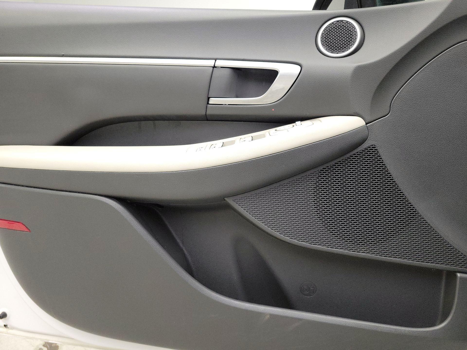 Thumbnail: 2023 Hyundai Sonata - 12