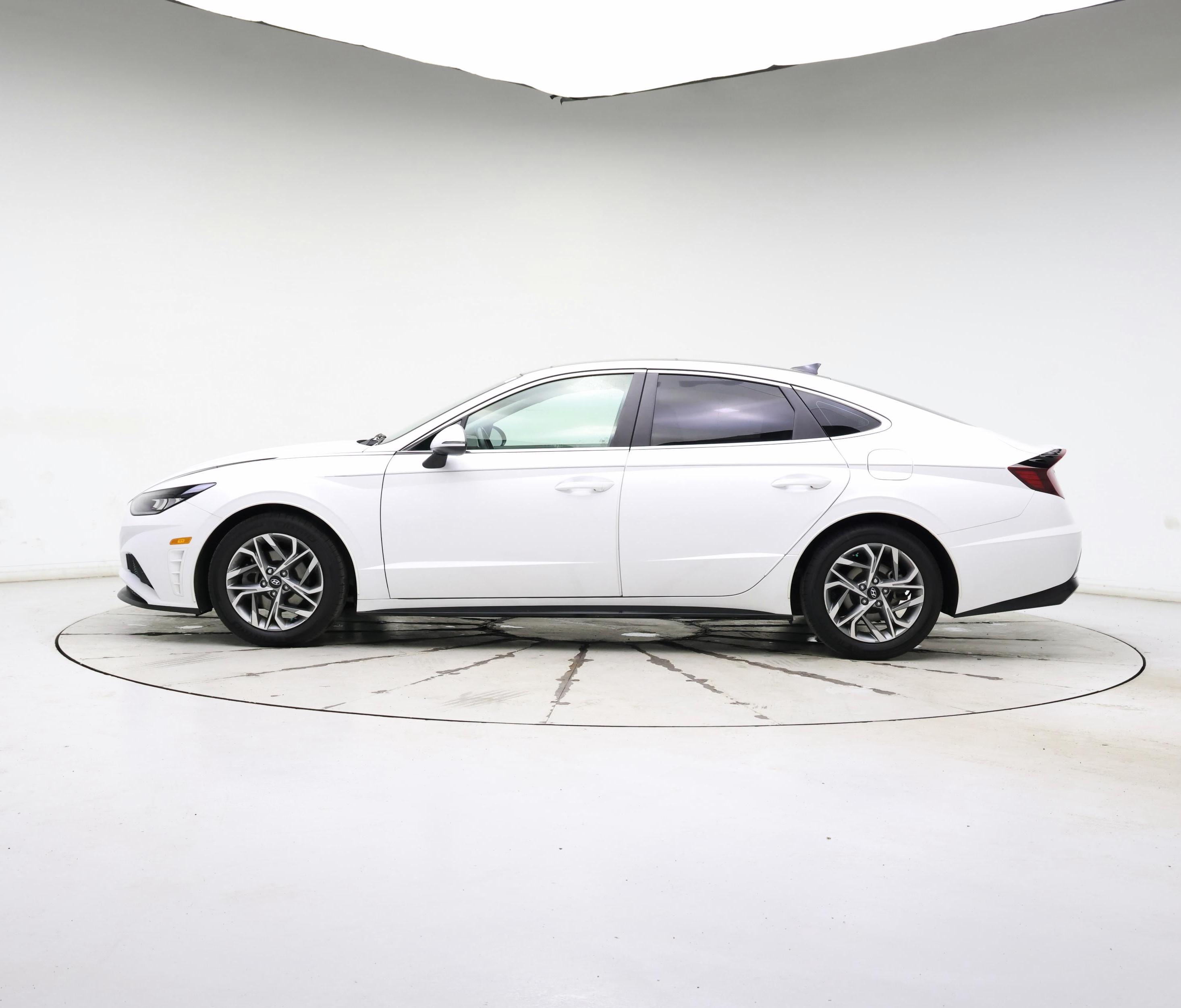 Thumbnail: 2023 Hyundai Sonata - 3