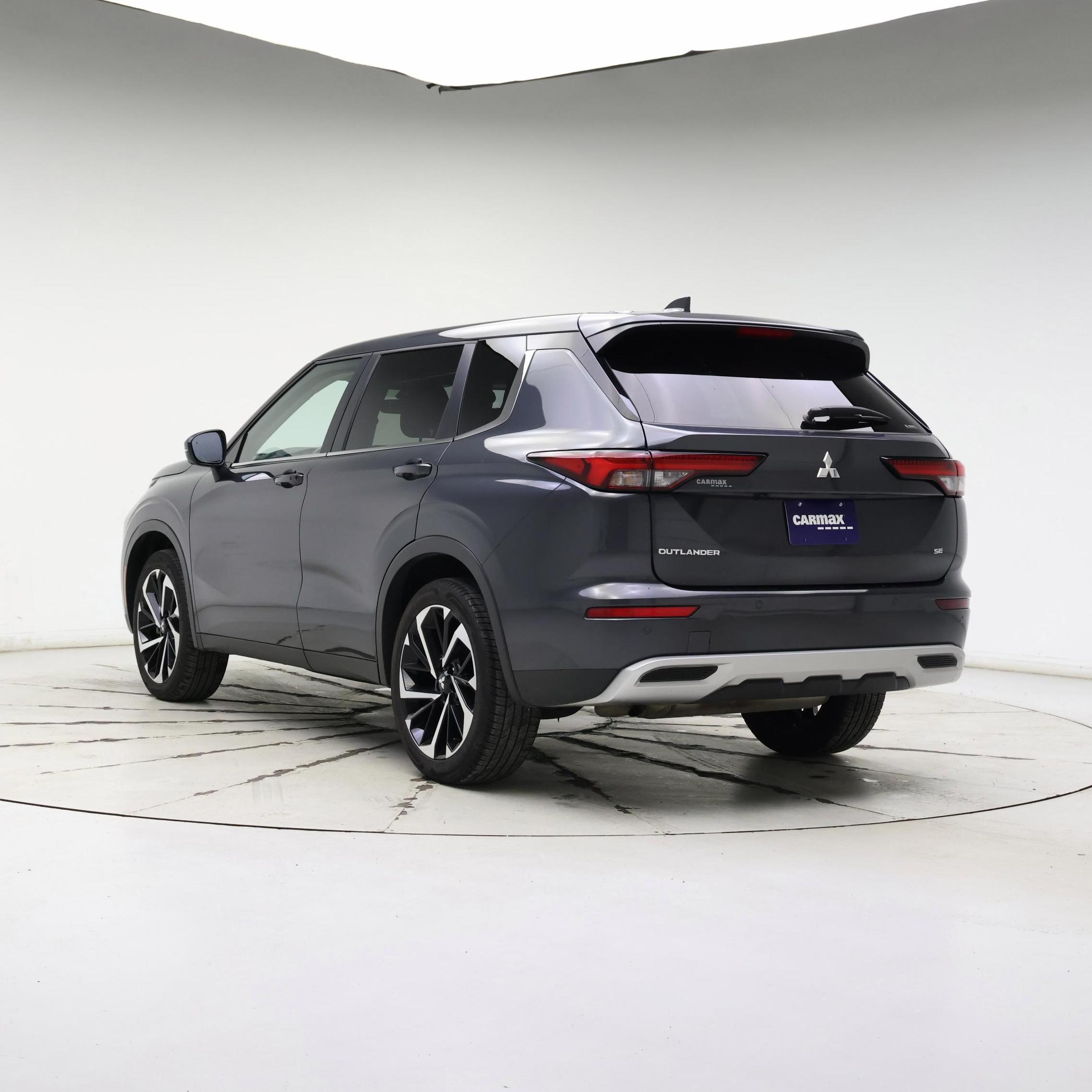 Thumbnail: 2024 Mitsubishi Outlander - 2