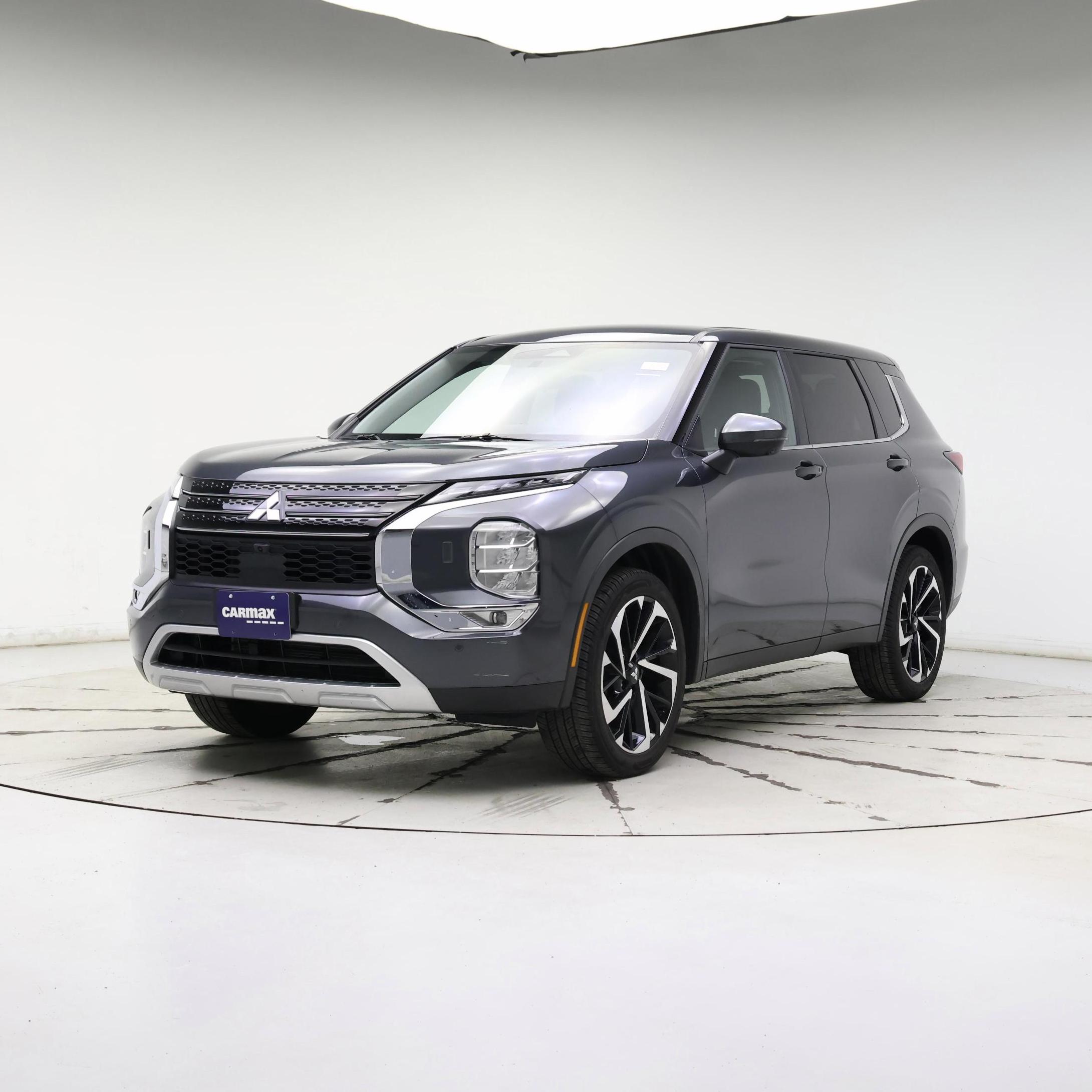 Thumbnail: 2024 Mitsubishi Outlander - 4