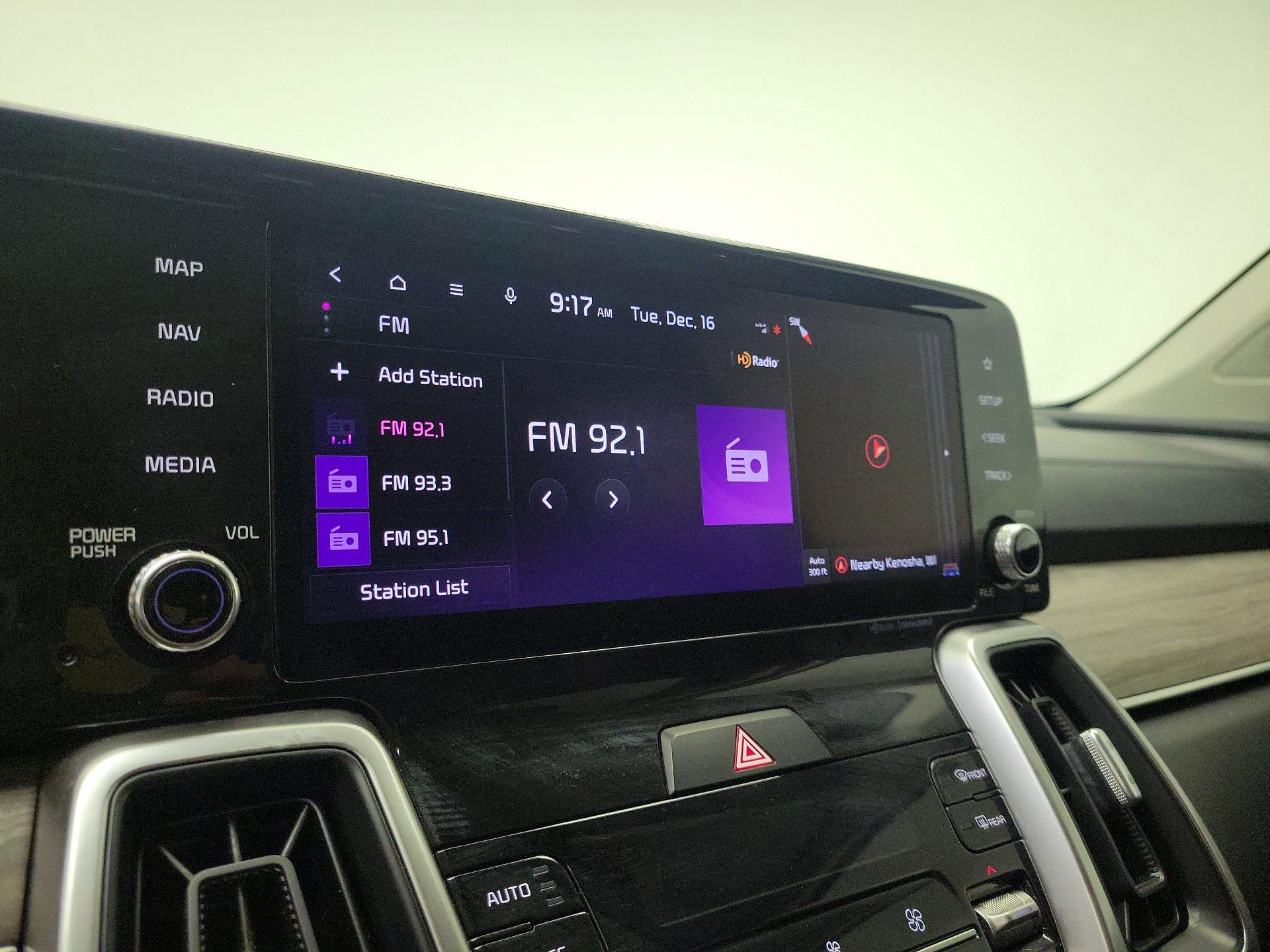 Thumbnail: 2023 Kia Sorento - 16