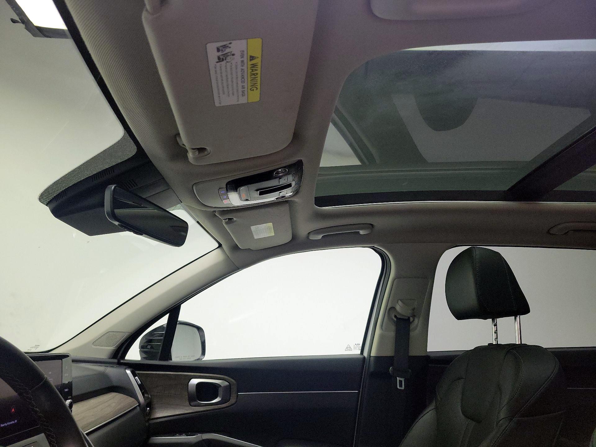 Thumbnail: 2023 Kia Sorento - 20