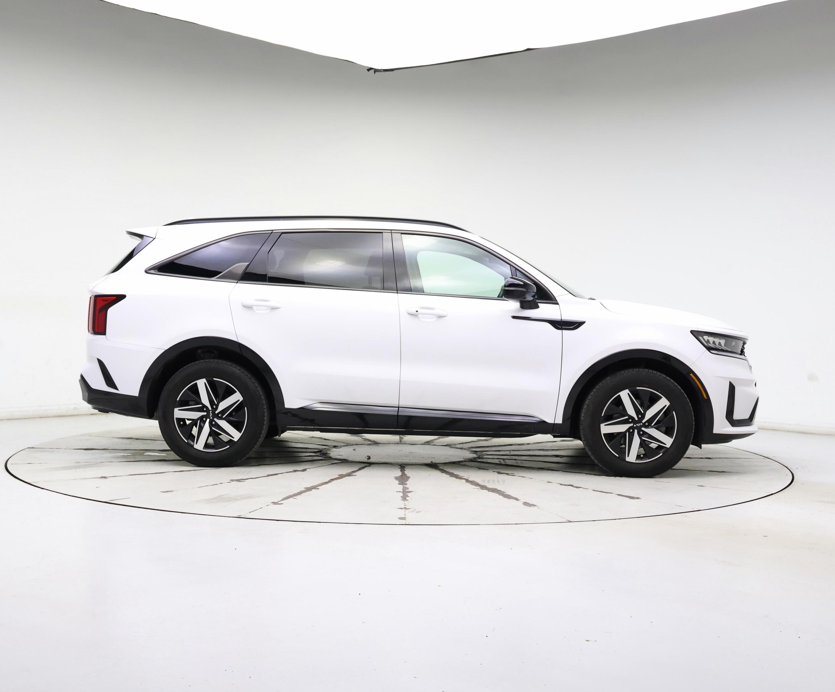 Thumbnail: 2023 Kia Sorento - 7