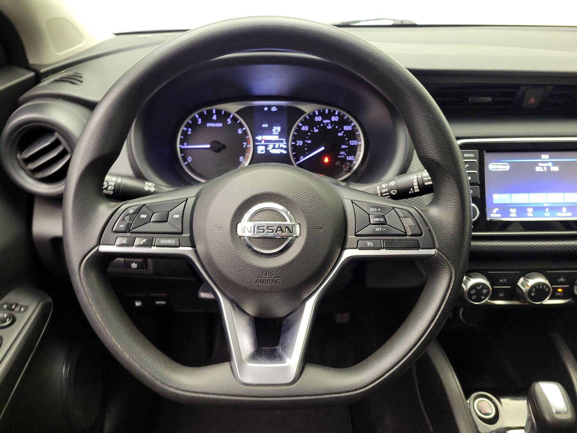 Thumbnail: 2021 Nissan Kicks - 10