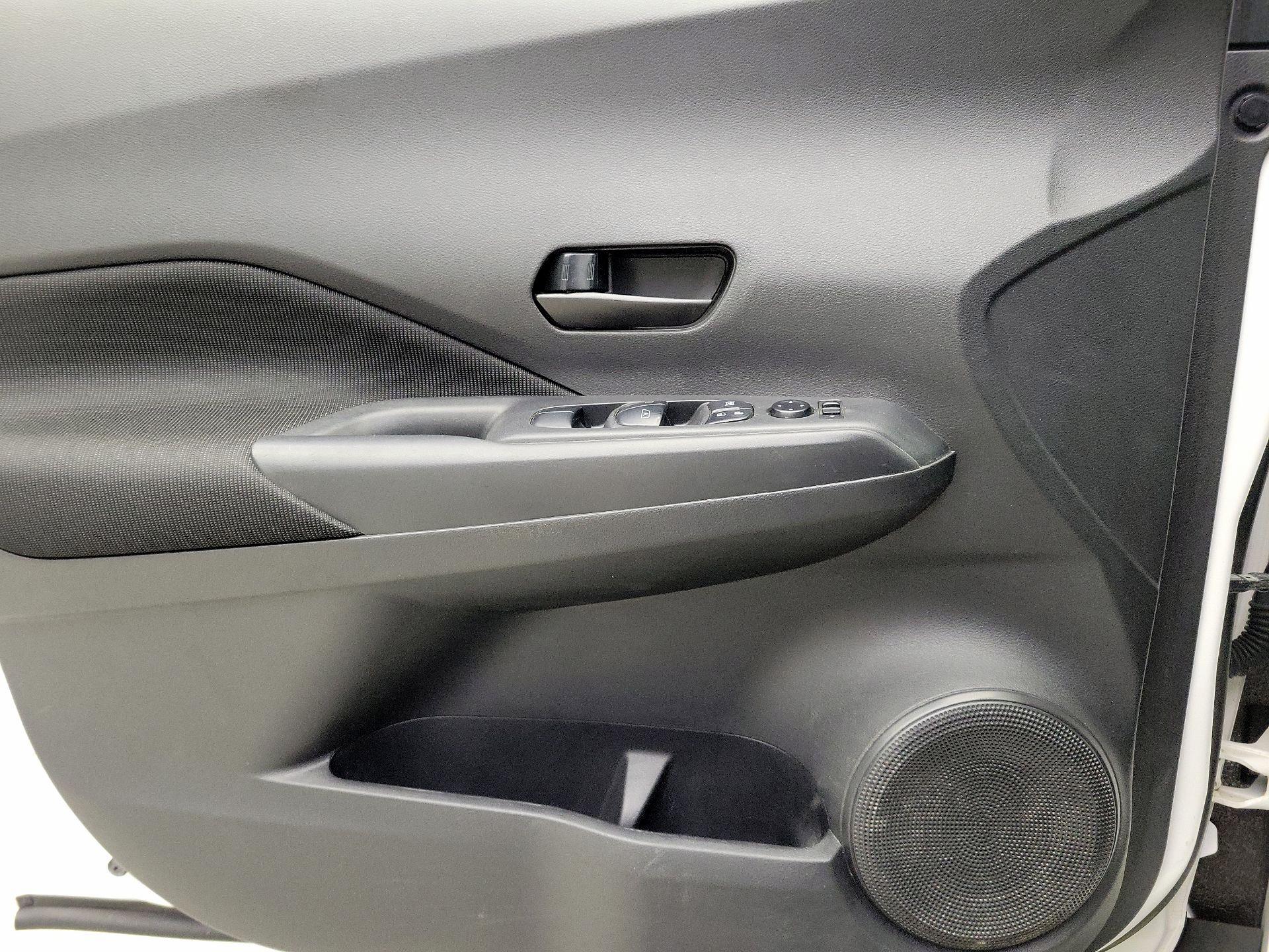 Thumbnail: 2021 Nissan Kicks - 12