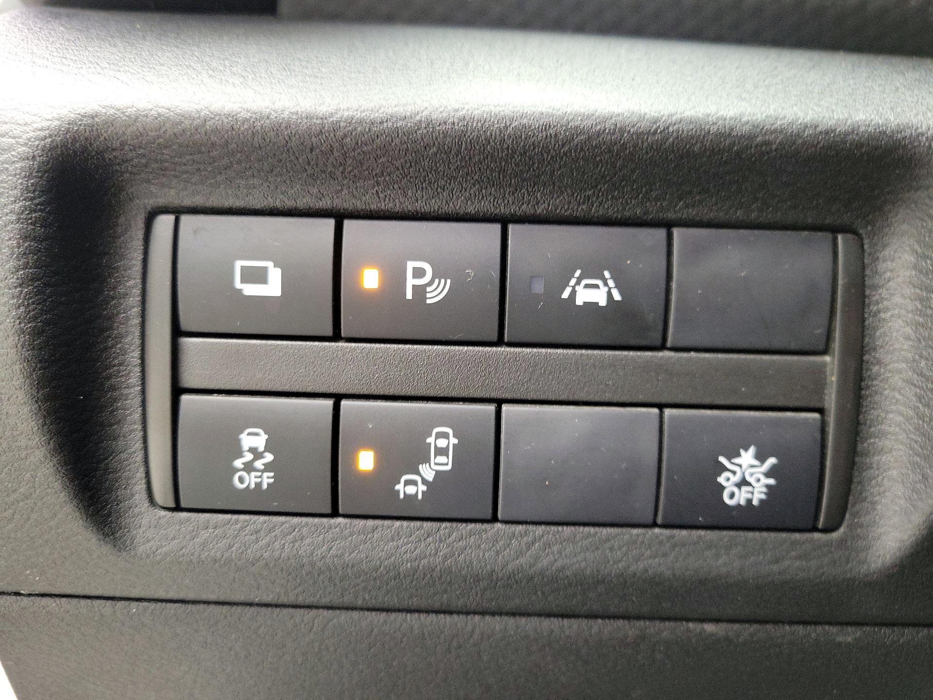 Thumbnail: 2021 Nissan Kicks - 13