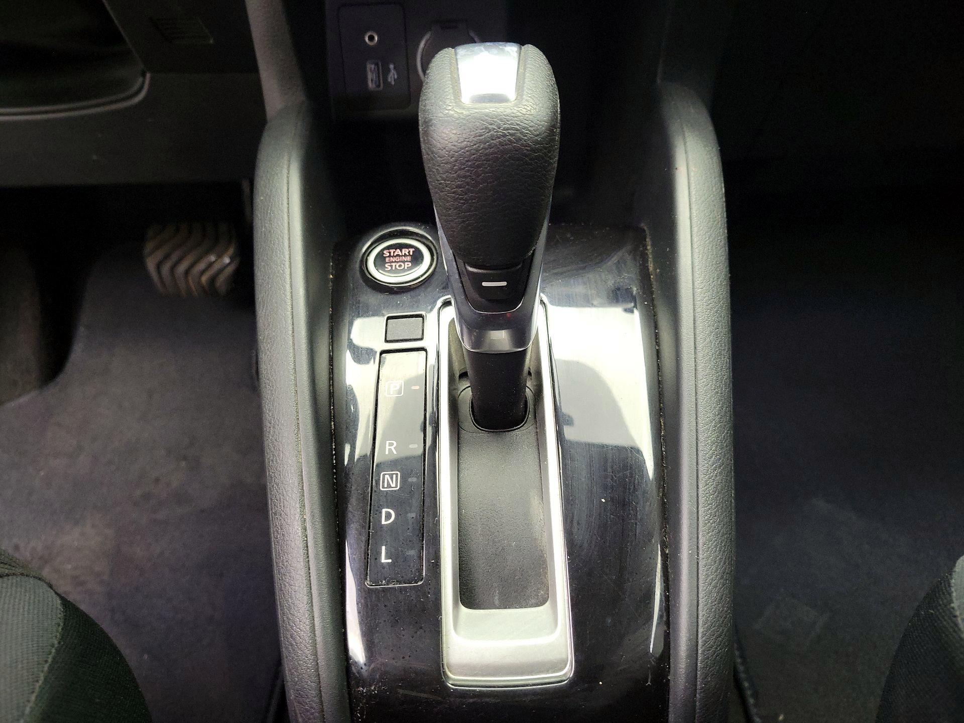 Thumbnail: 2021 Nissan Kicks - 17