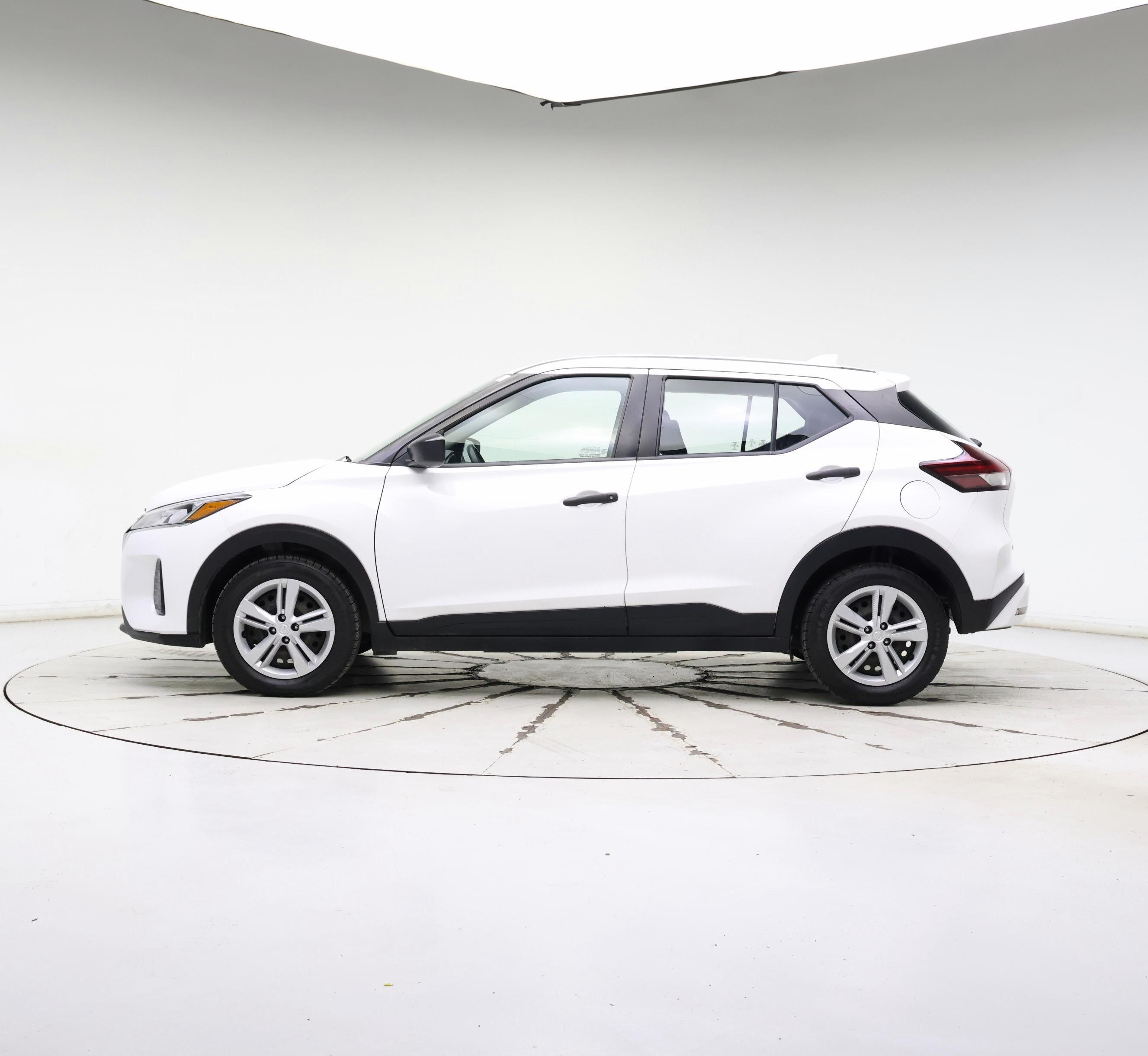 Thumbnail: 2021 Nissan Kicks - 3