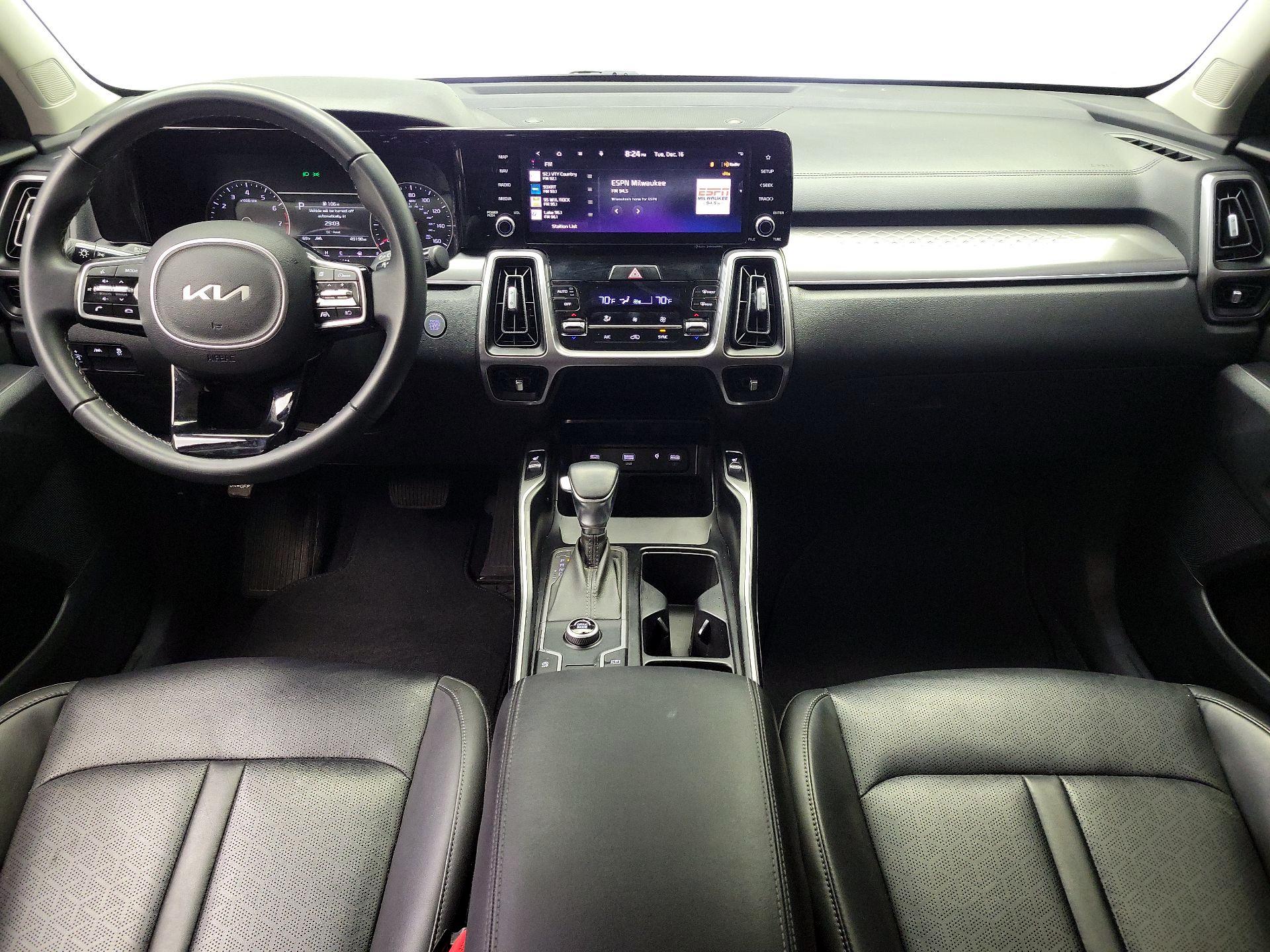 Thumbnail: 2023 Kia Sorento - 9