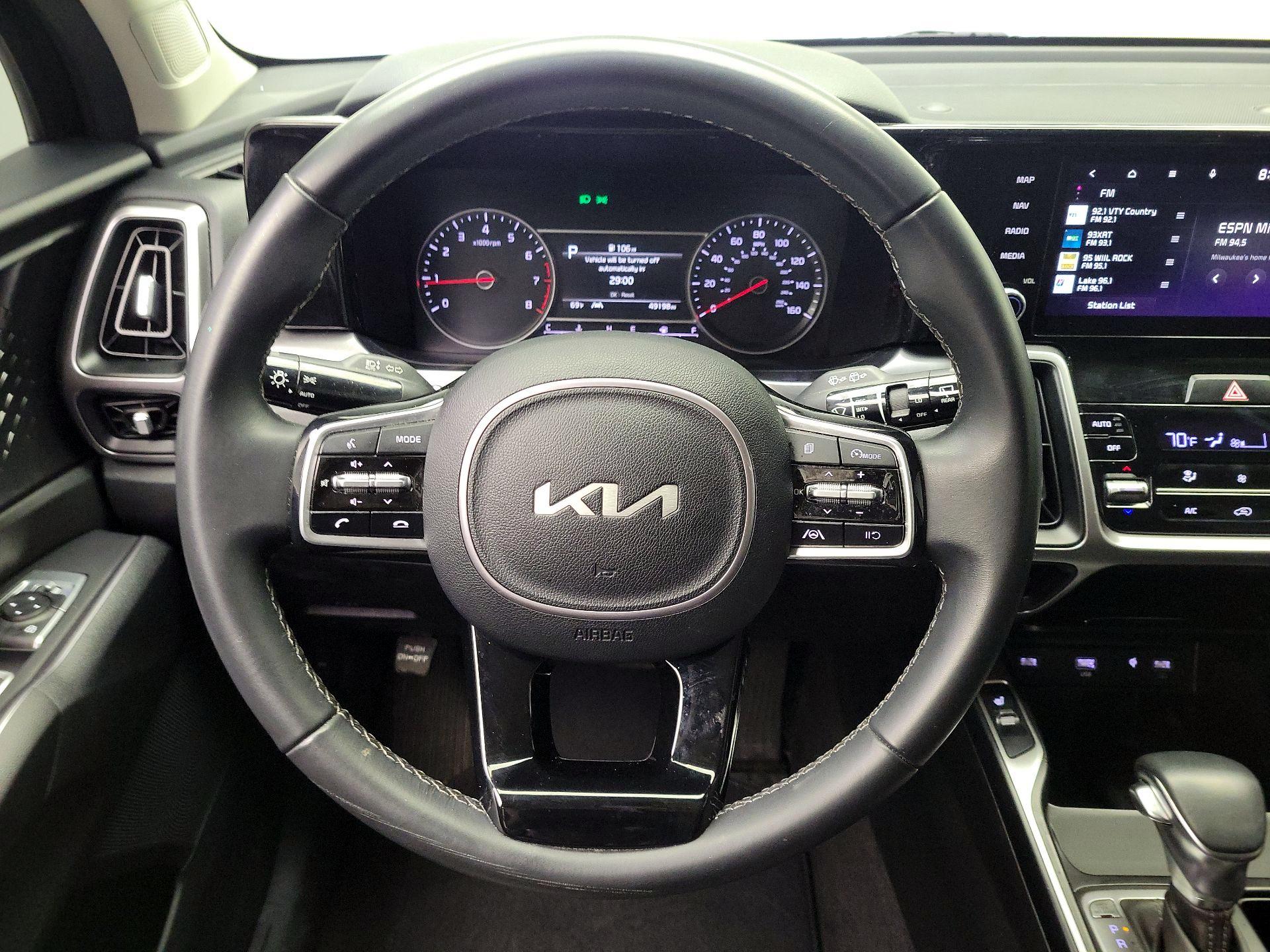 Thumbnail: 2023 Kia Sorento - 10