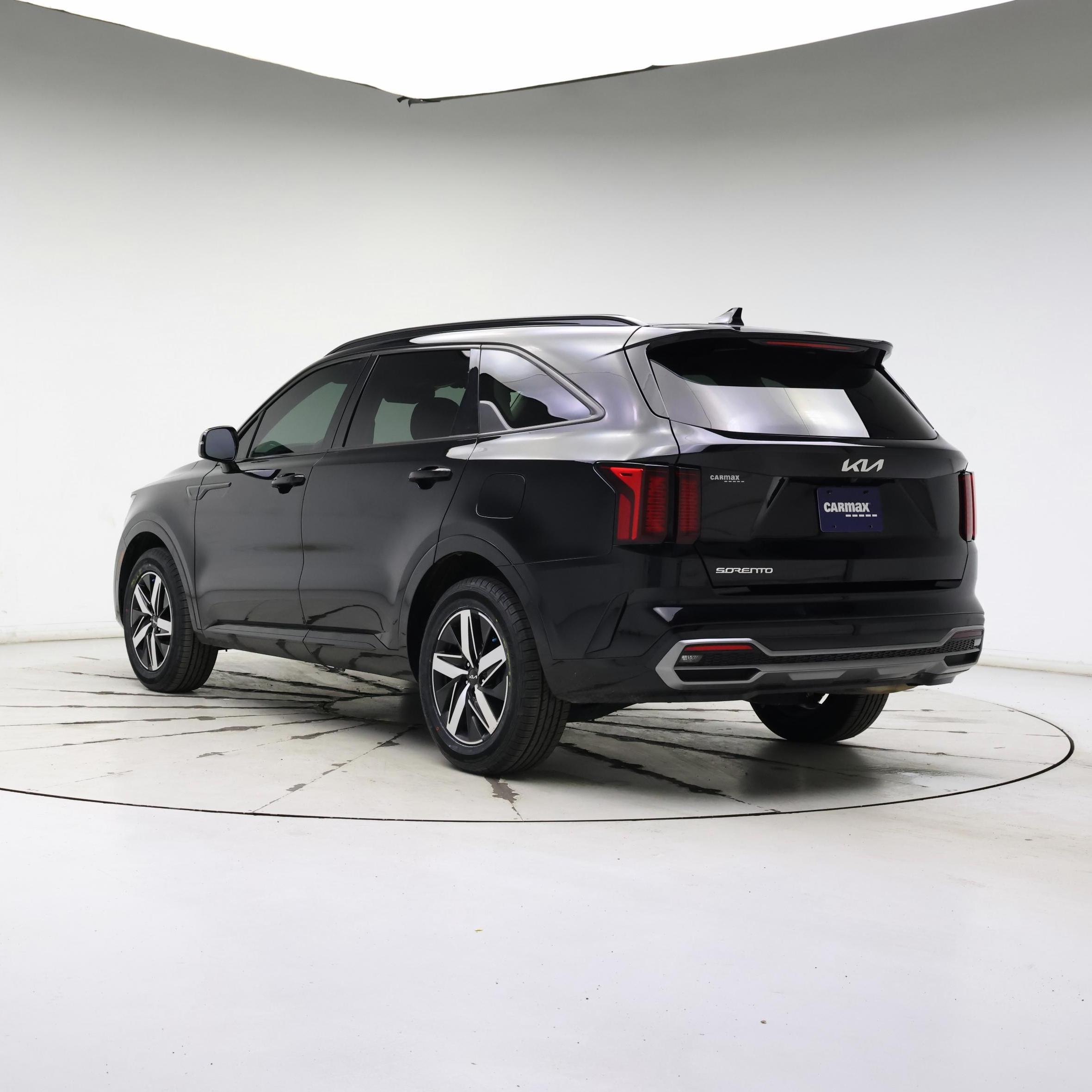 Thumbnail: 2023 Kia Sorento - 2